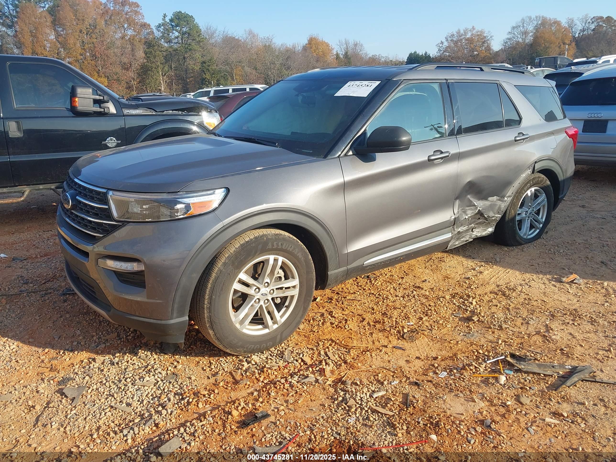FORD EXPLORER image 2