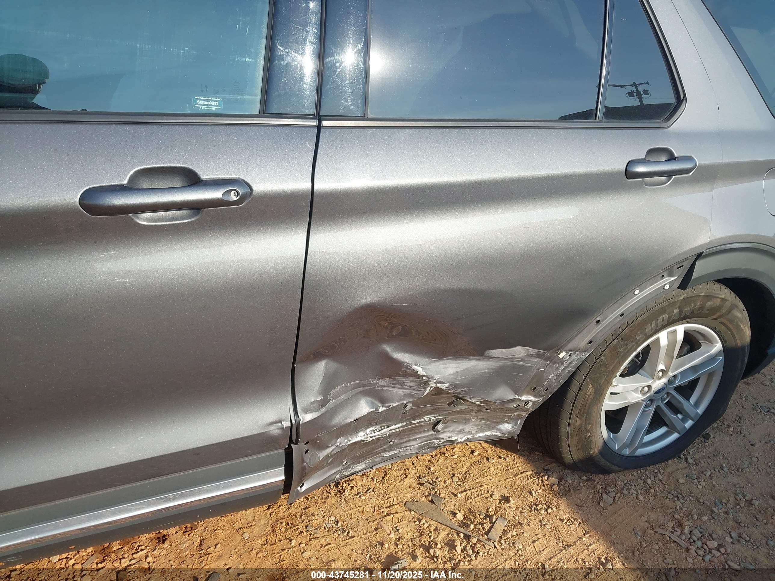 FORD EXPLORER image 6