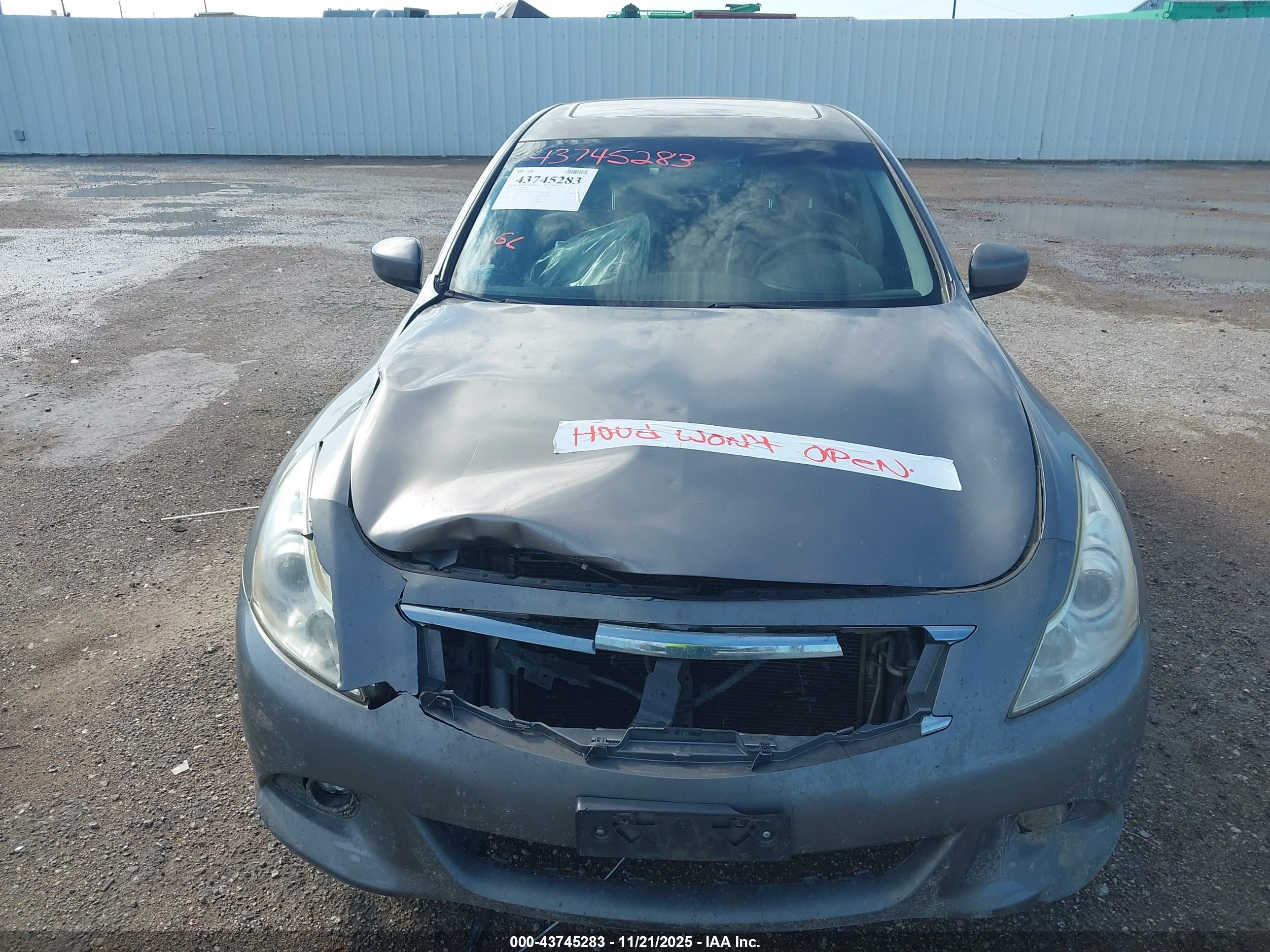 INFINITI G37 image 10