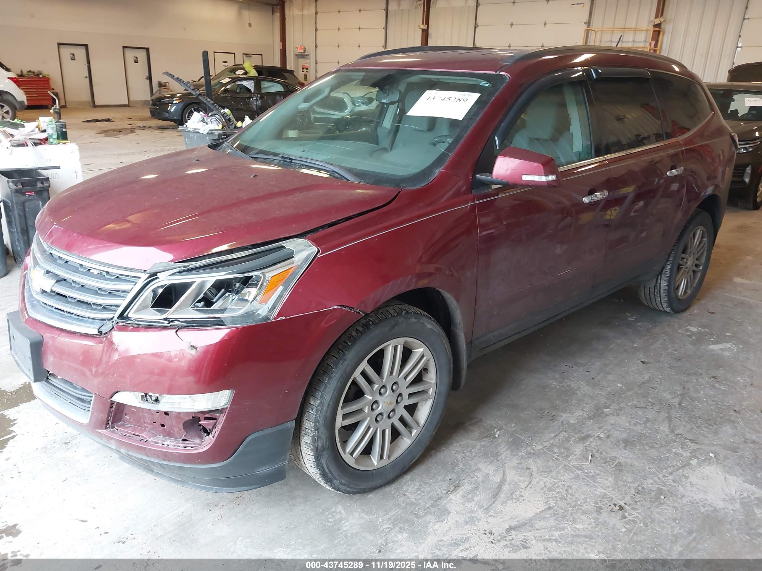 CHEVROLET TRAVERSE image 2