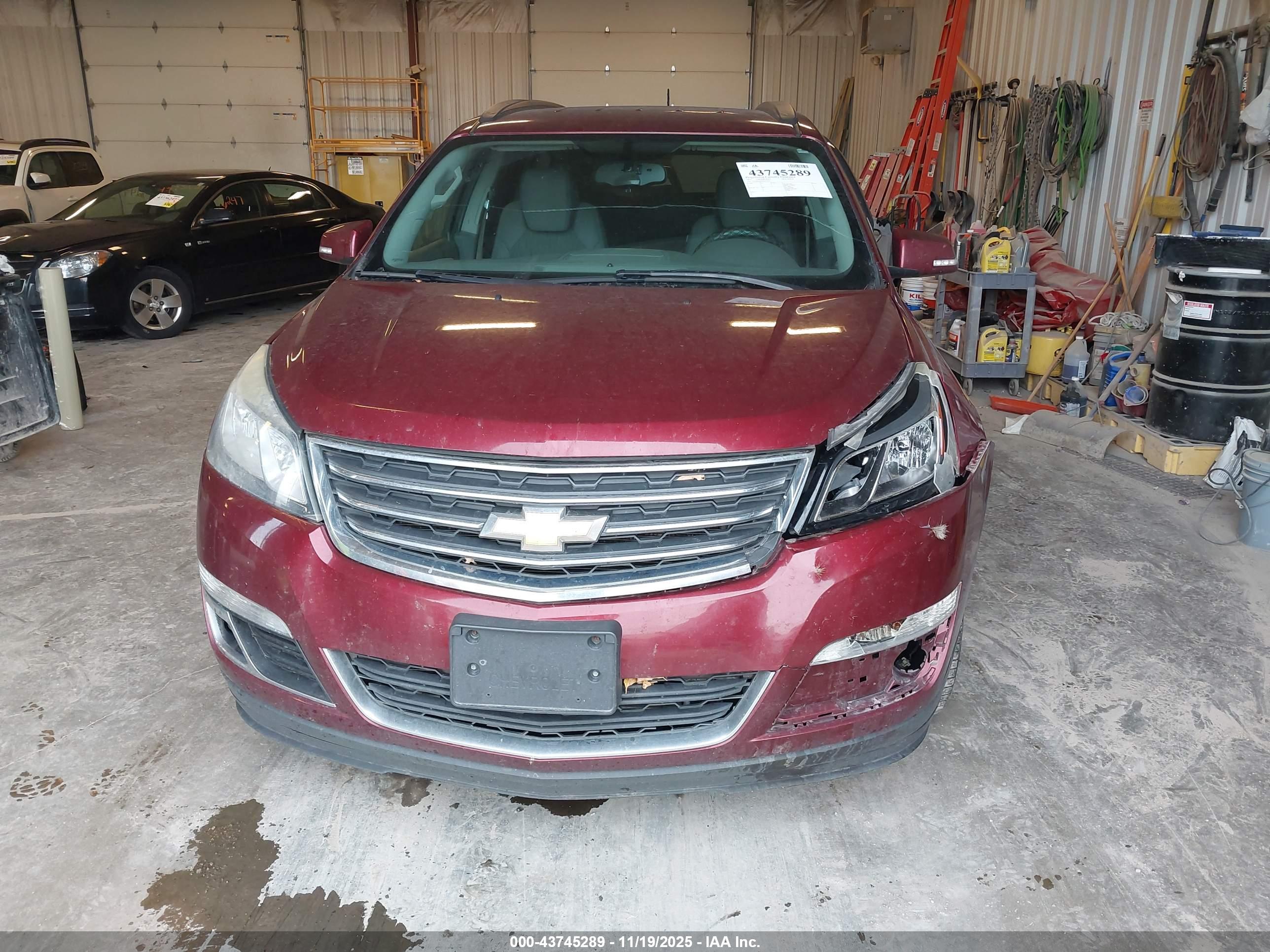 CHEVROLET TRAVERSE image 6