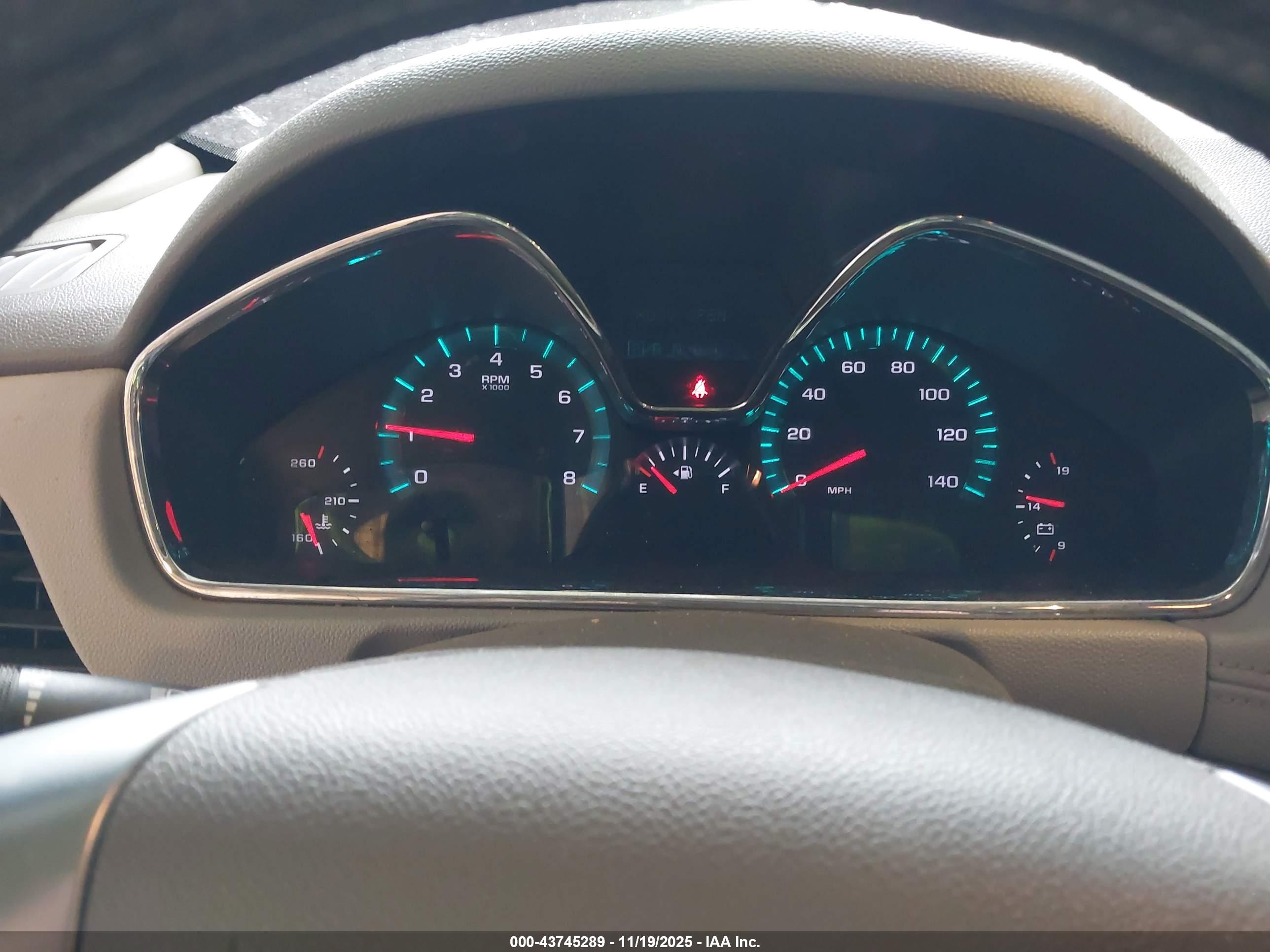 CHEVROLET TRAVERSE image 7