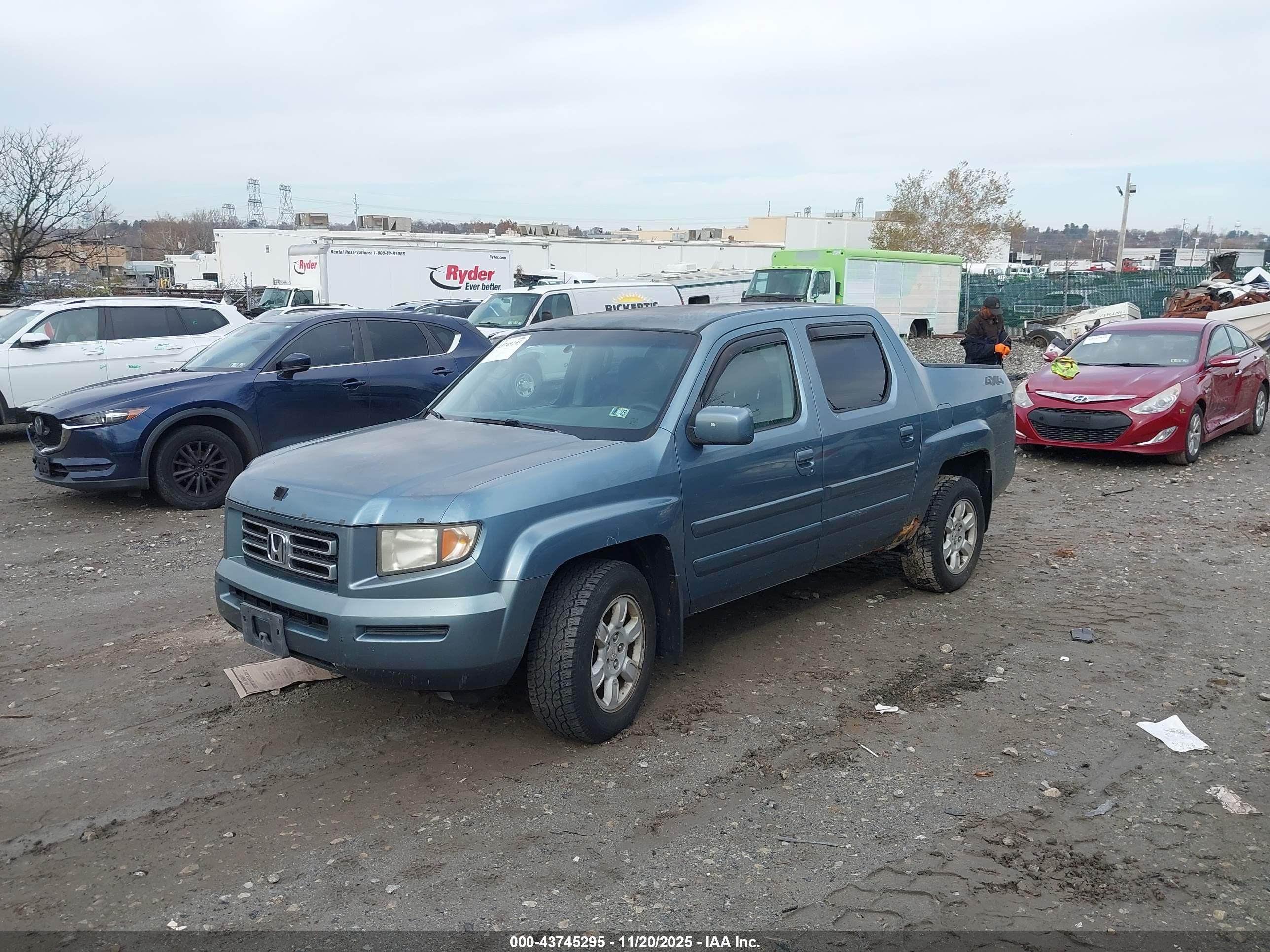 HONDA RIDGELINE image 2