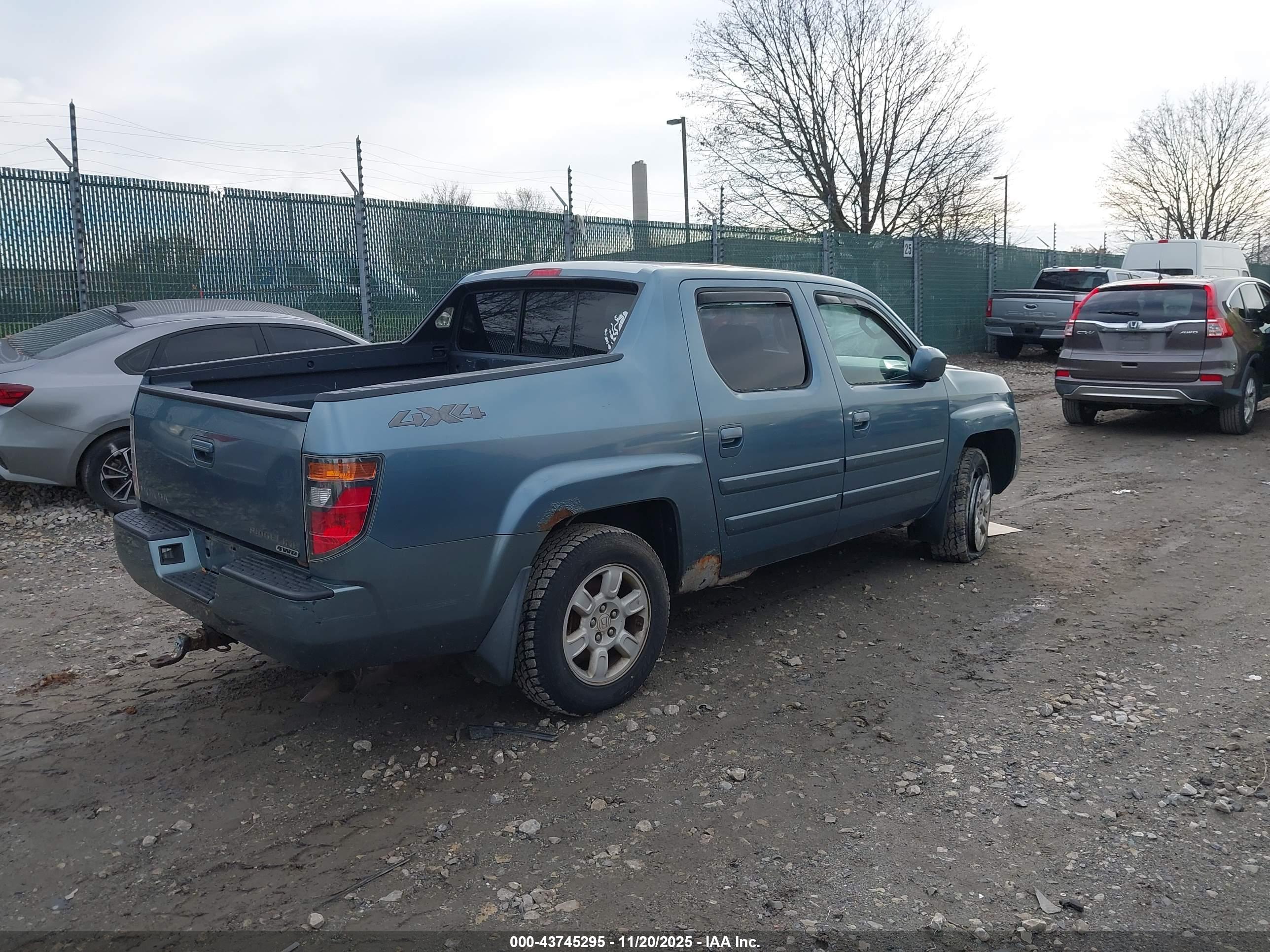HONDA RIDGELINE image 4