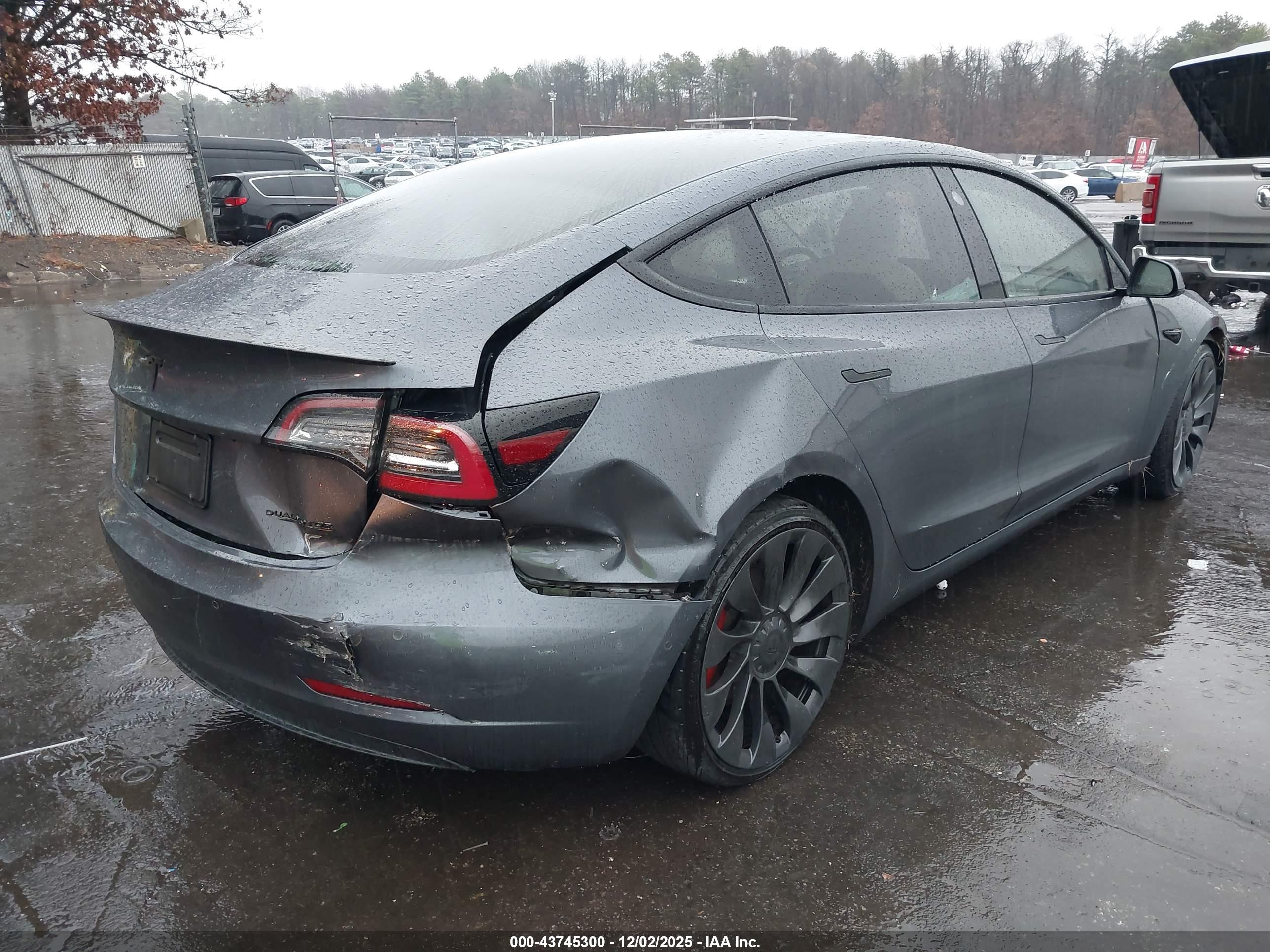 TESLA MODEL image 6