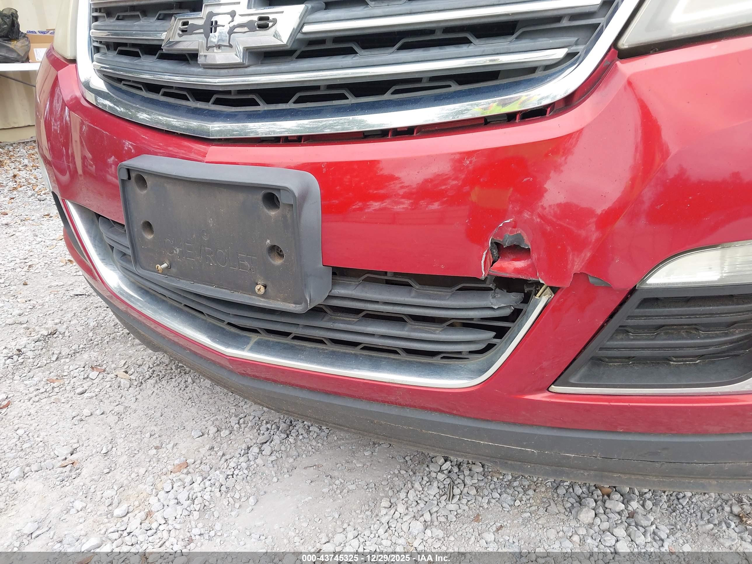 CHEVROLET TRAVERSE image 6