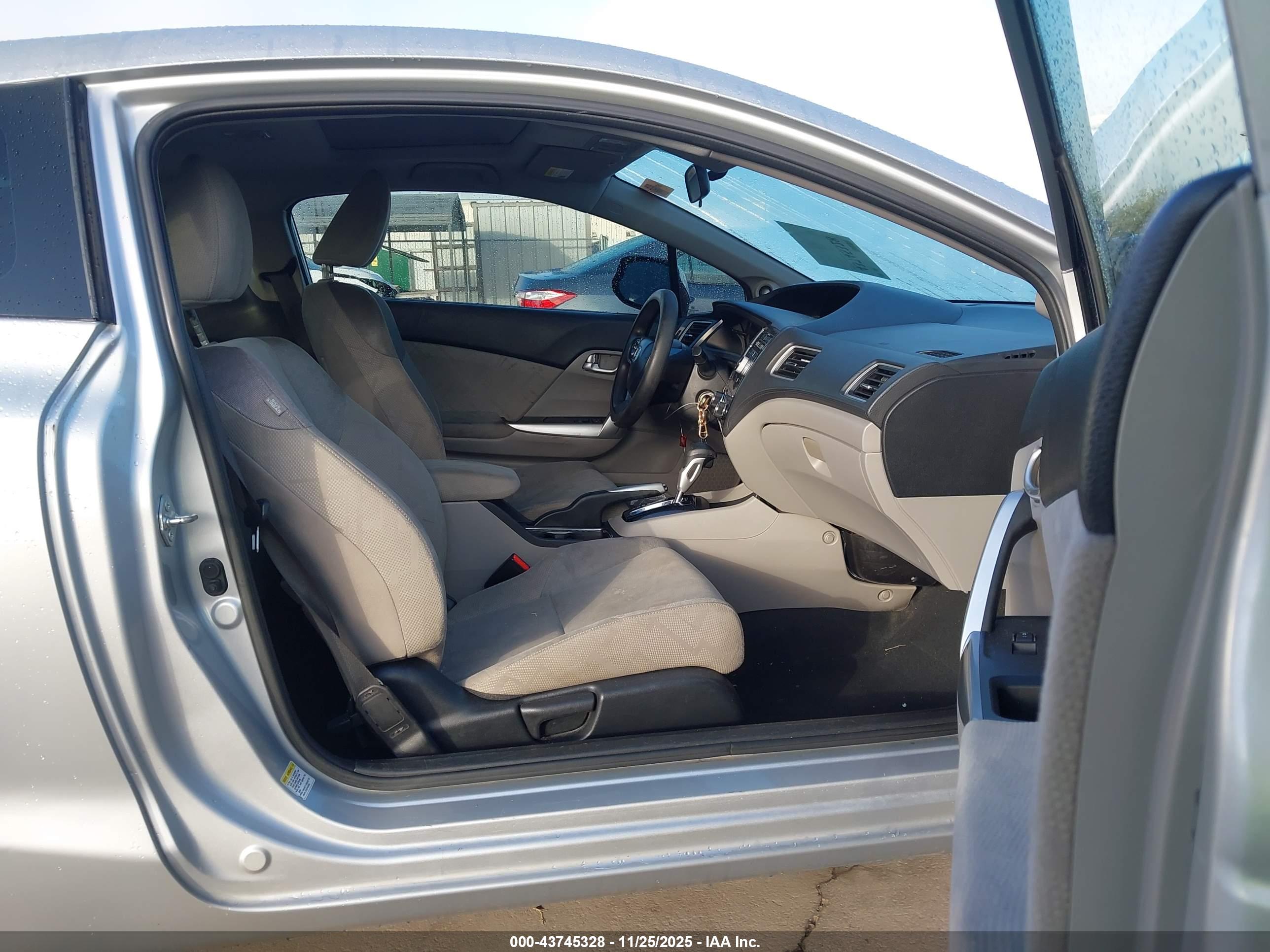 HONDA CIVIC image 5