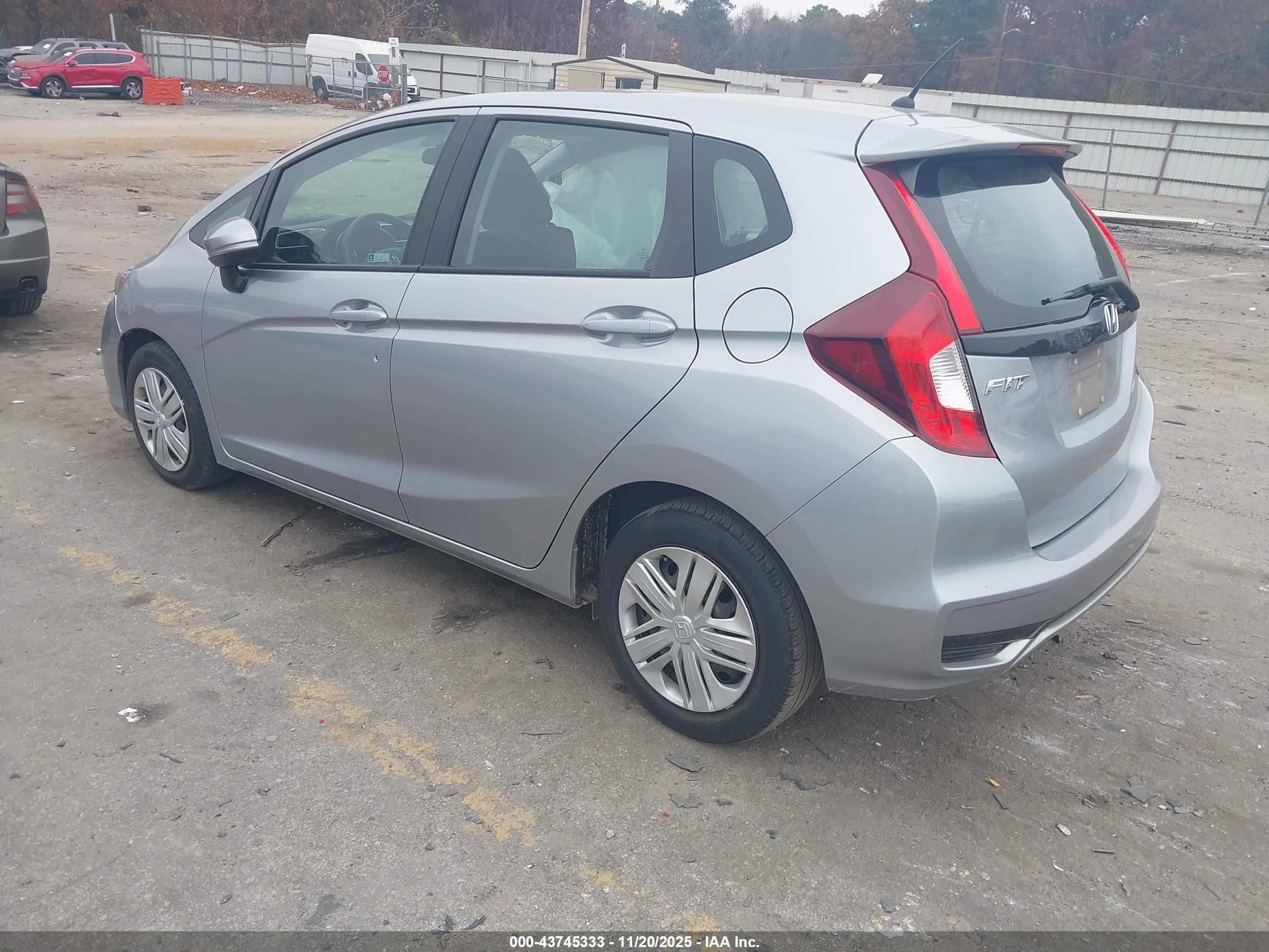 HONDA FIT image 3
