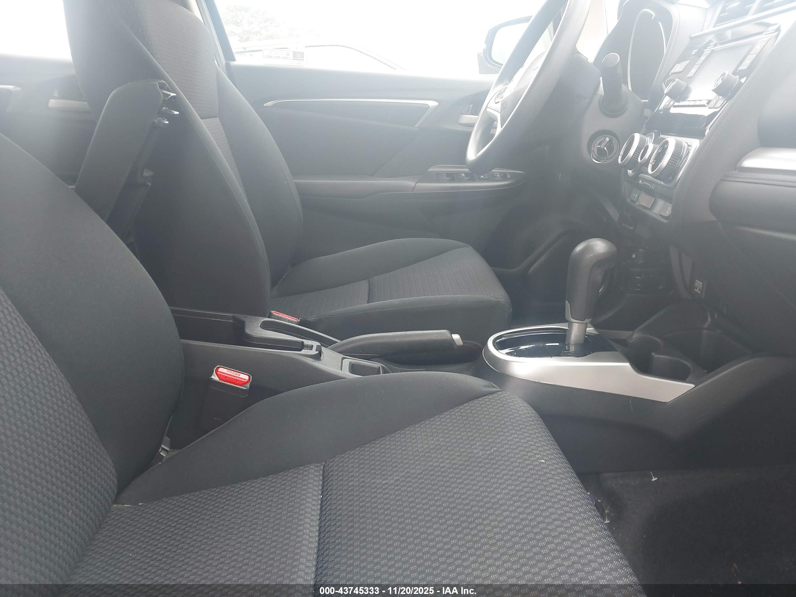 HONDA FIT image 5