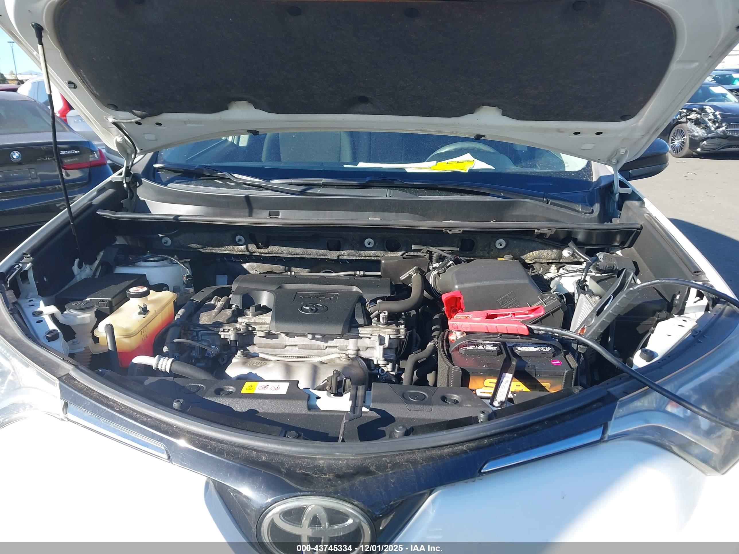 TOYOTA RAV4 image 10