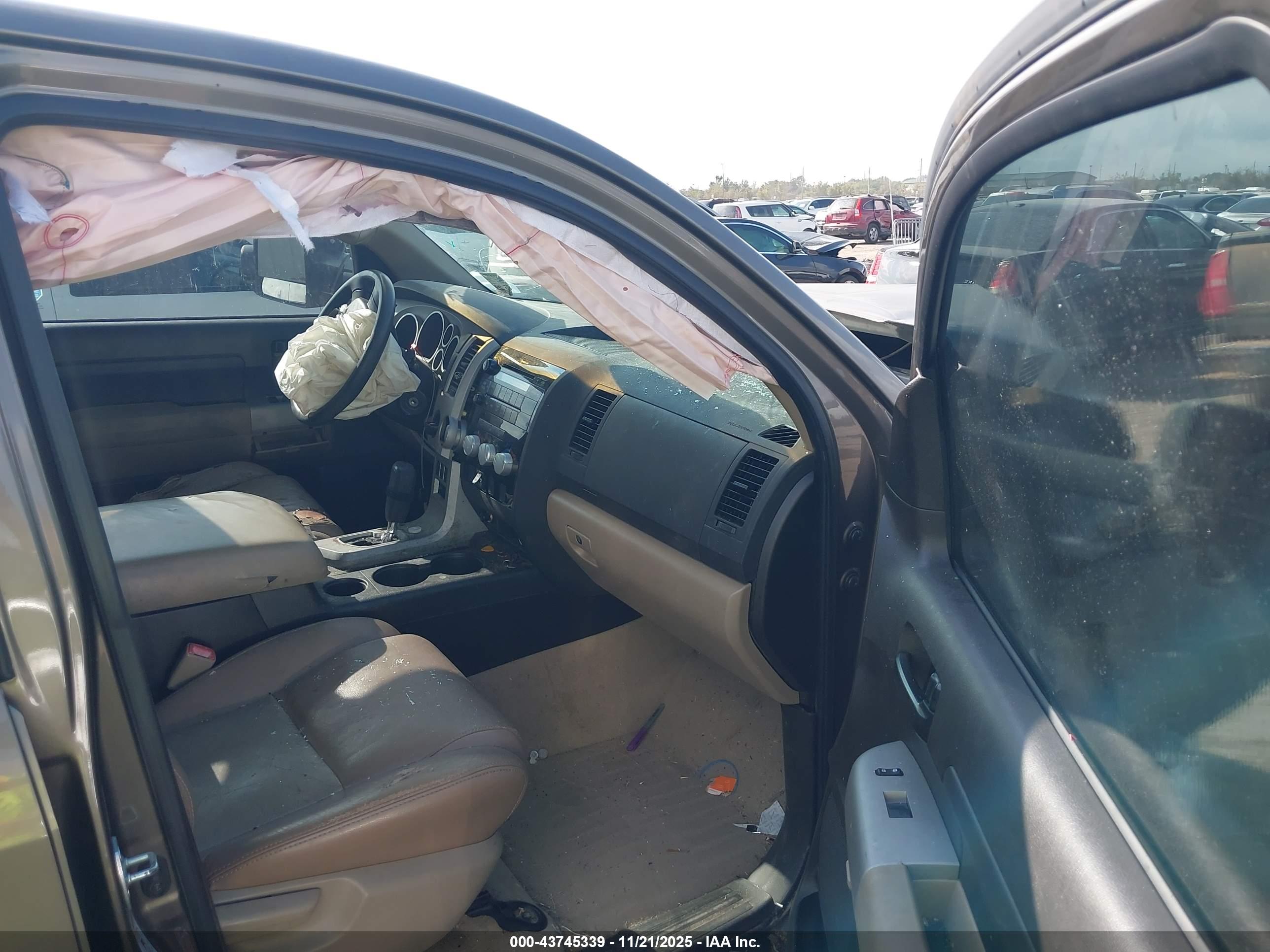 TOYOTA TUNDRA image 5