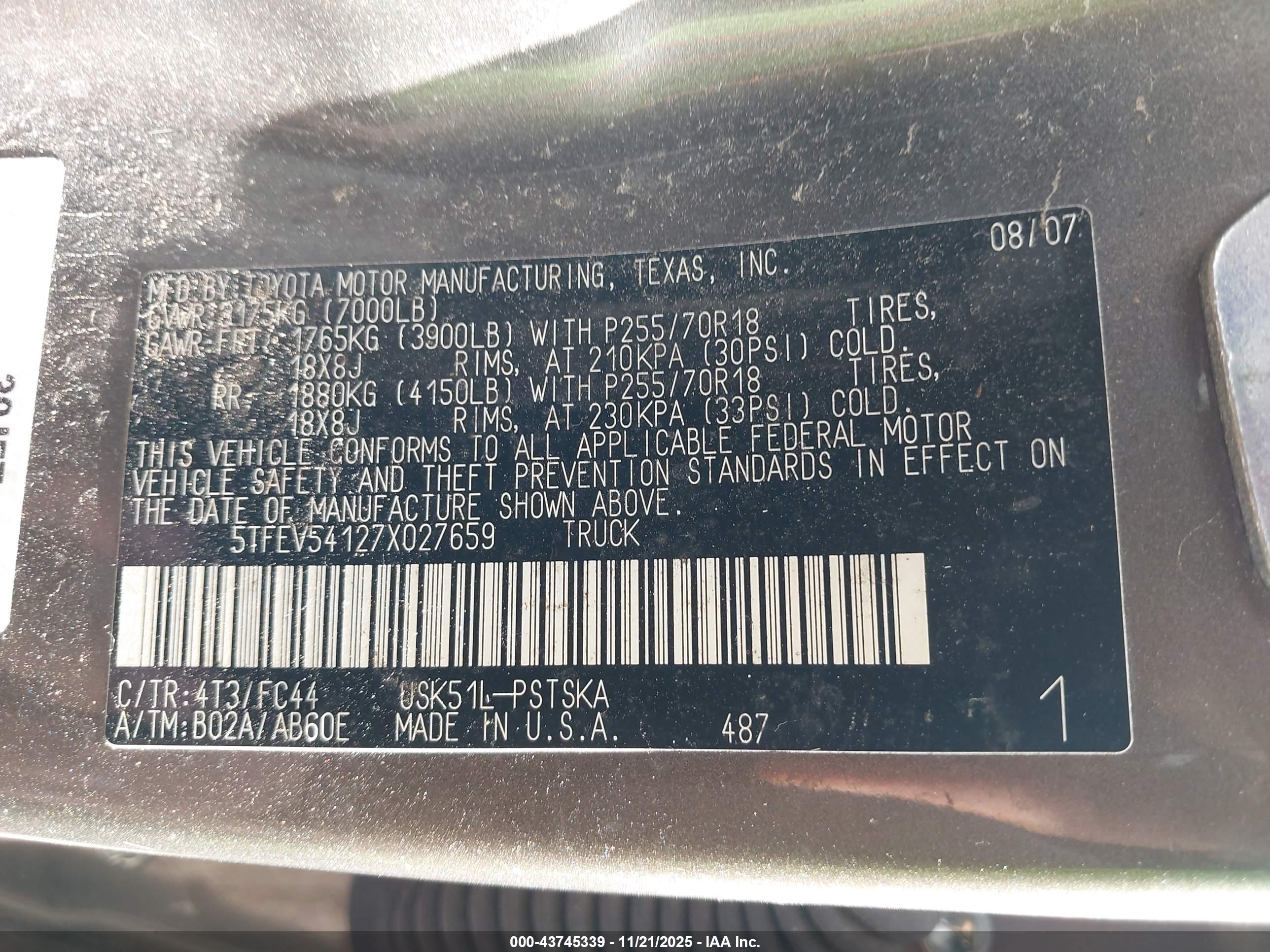 TOYOTA TUNDRA image 9