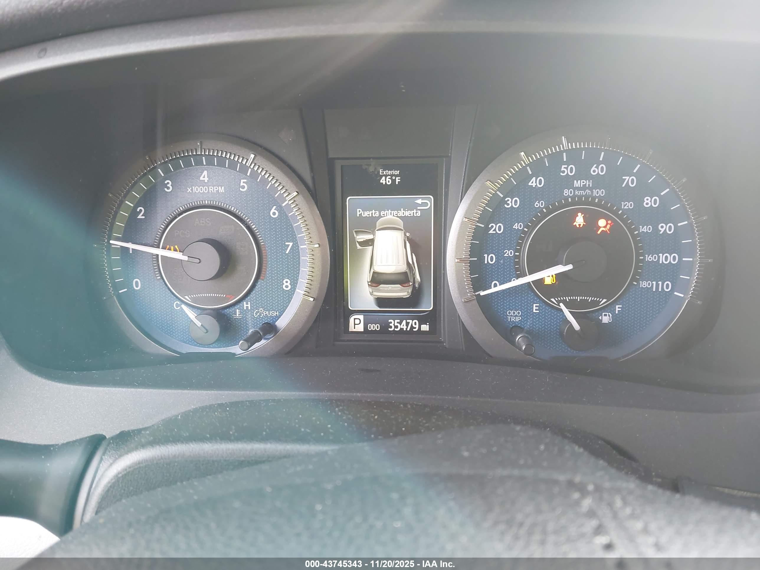 TOYOTA SIENNA image 7