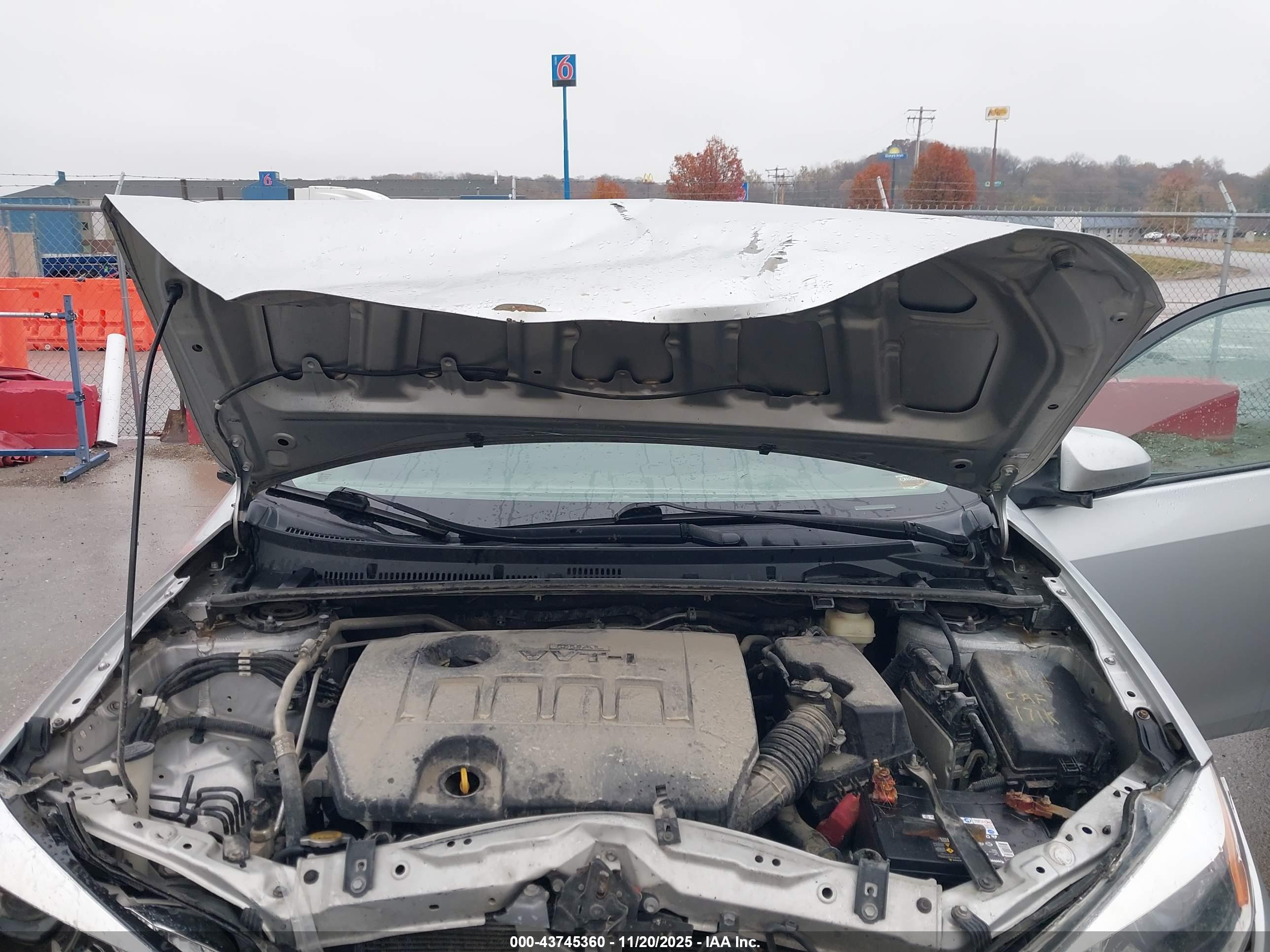 TOYOTA COROLLA image 10