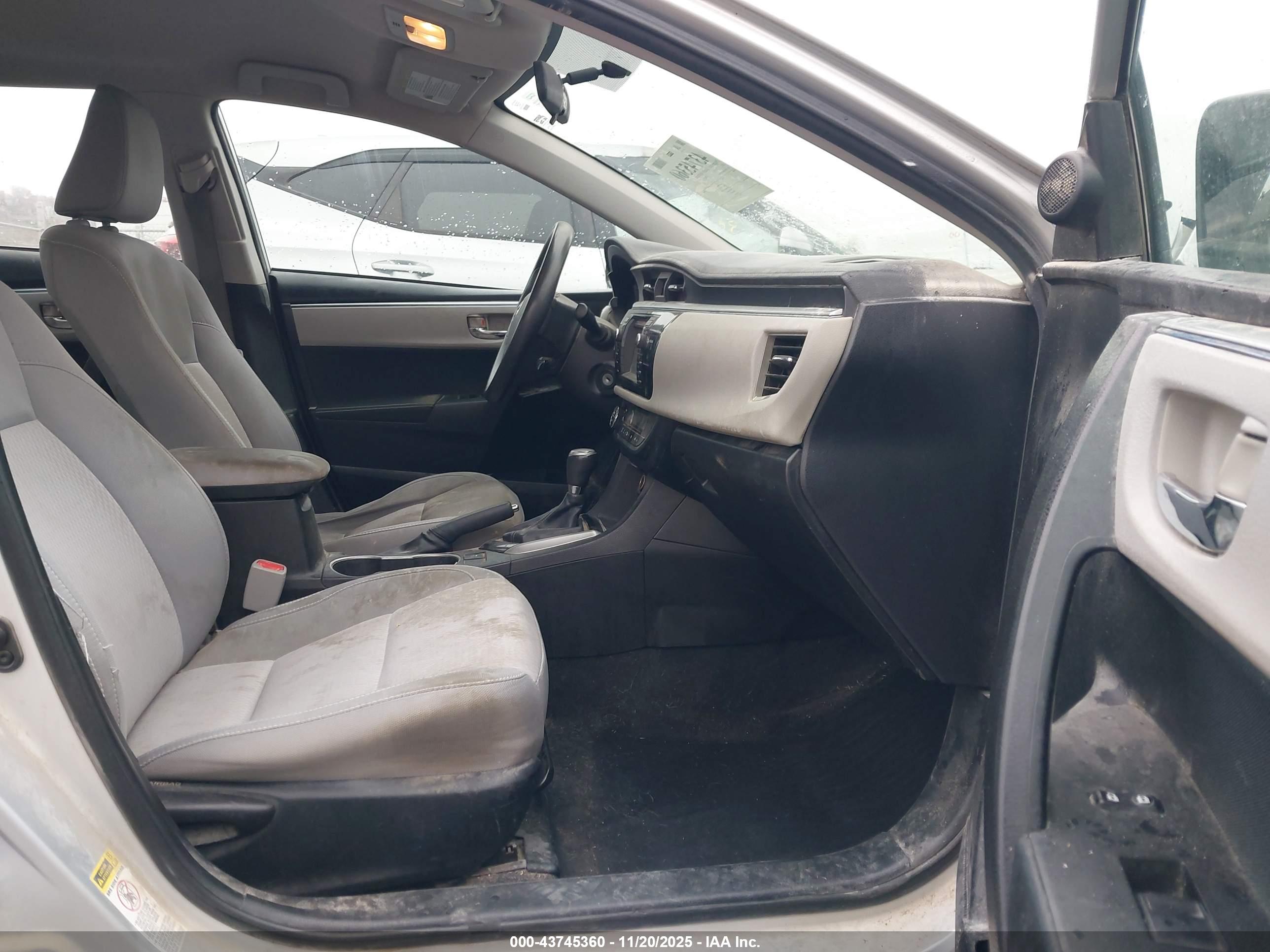 TOYOTA COROLLA image 5