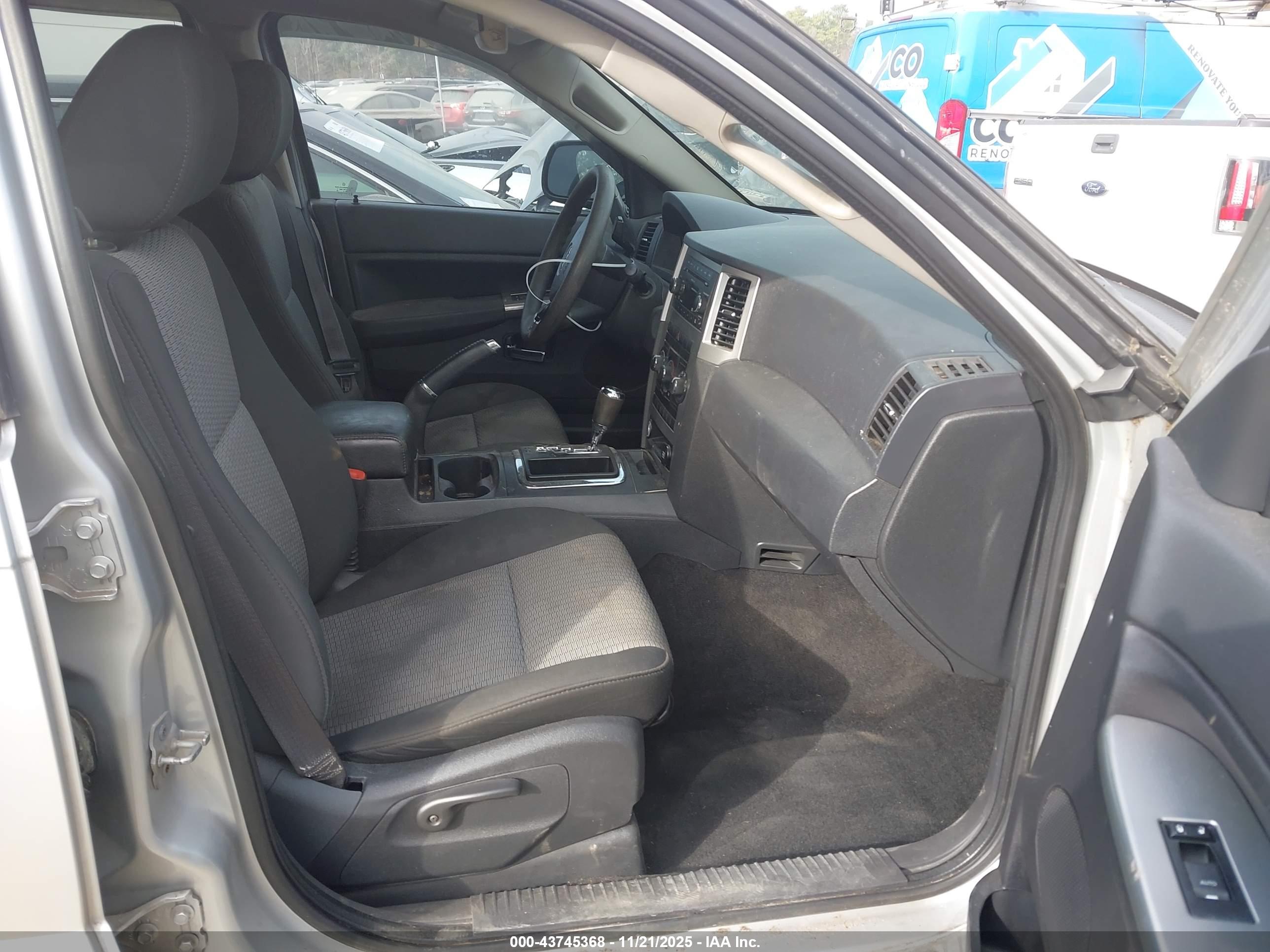 JEEP GRAND image 5