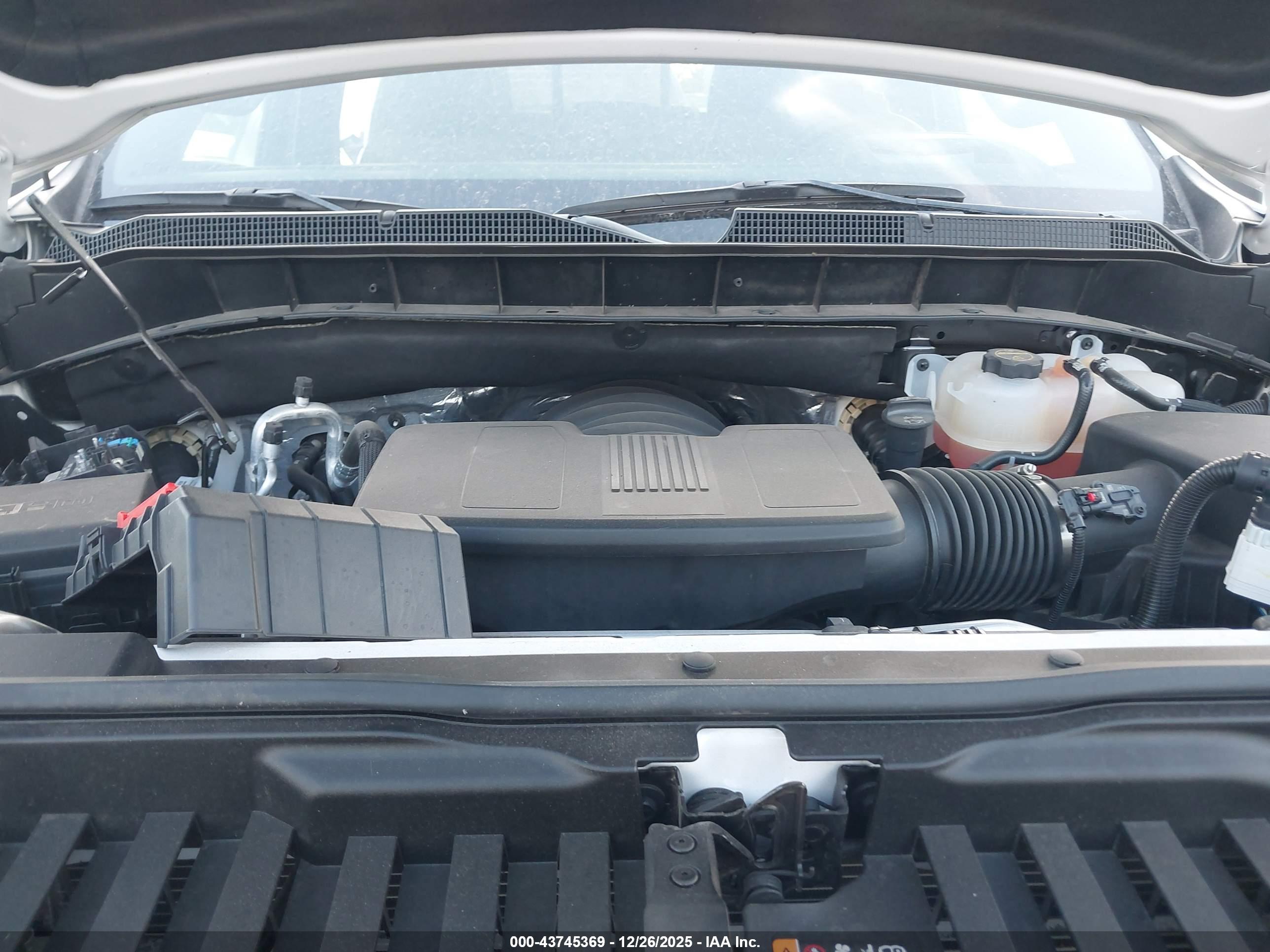 CHEVROLET SILVERADO image 10