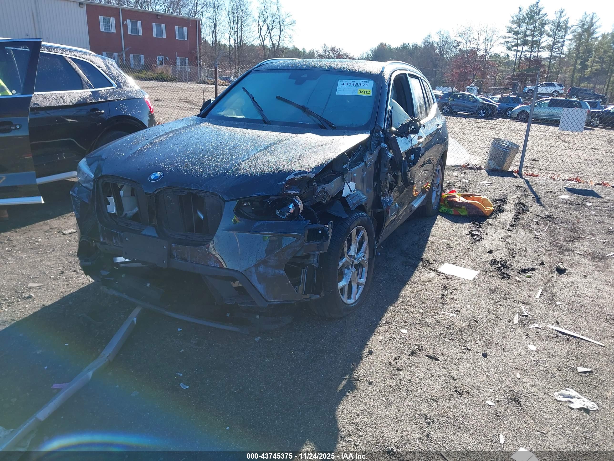 BMW X3 image 2