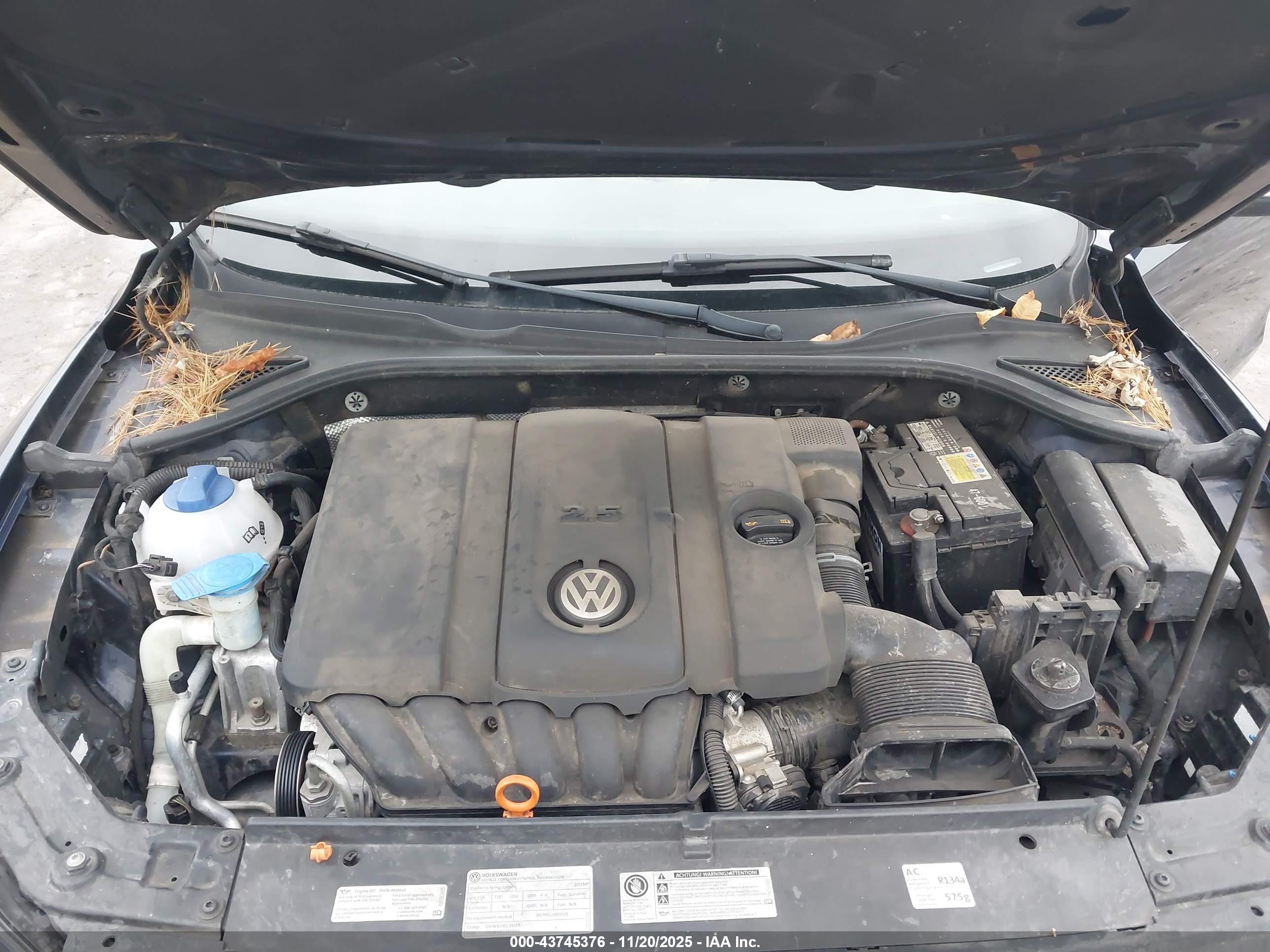 VOLKSWAGEN PASSAT image 10