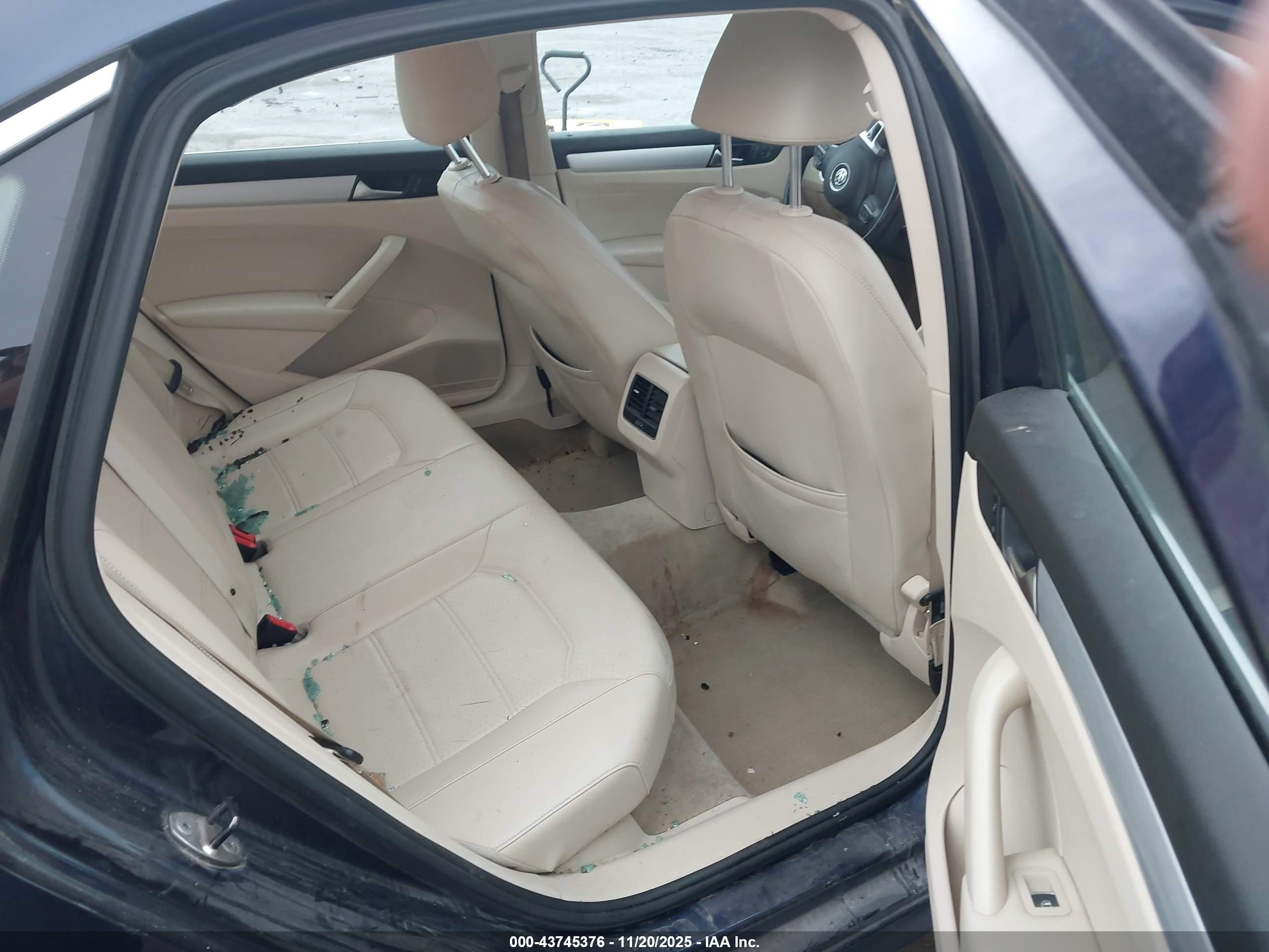 VOLKSWAGEN PASSAT image 8