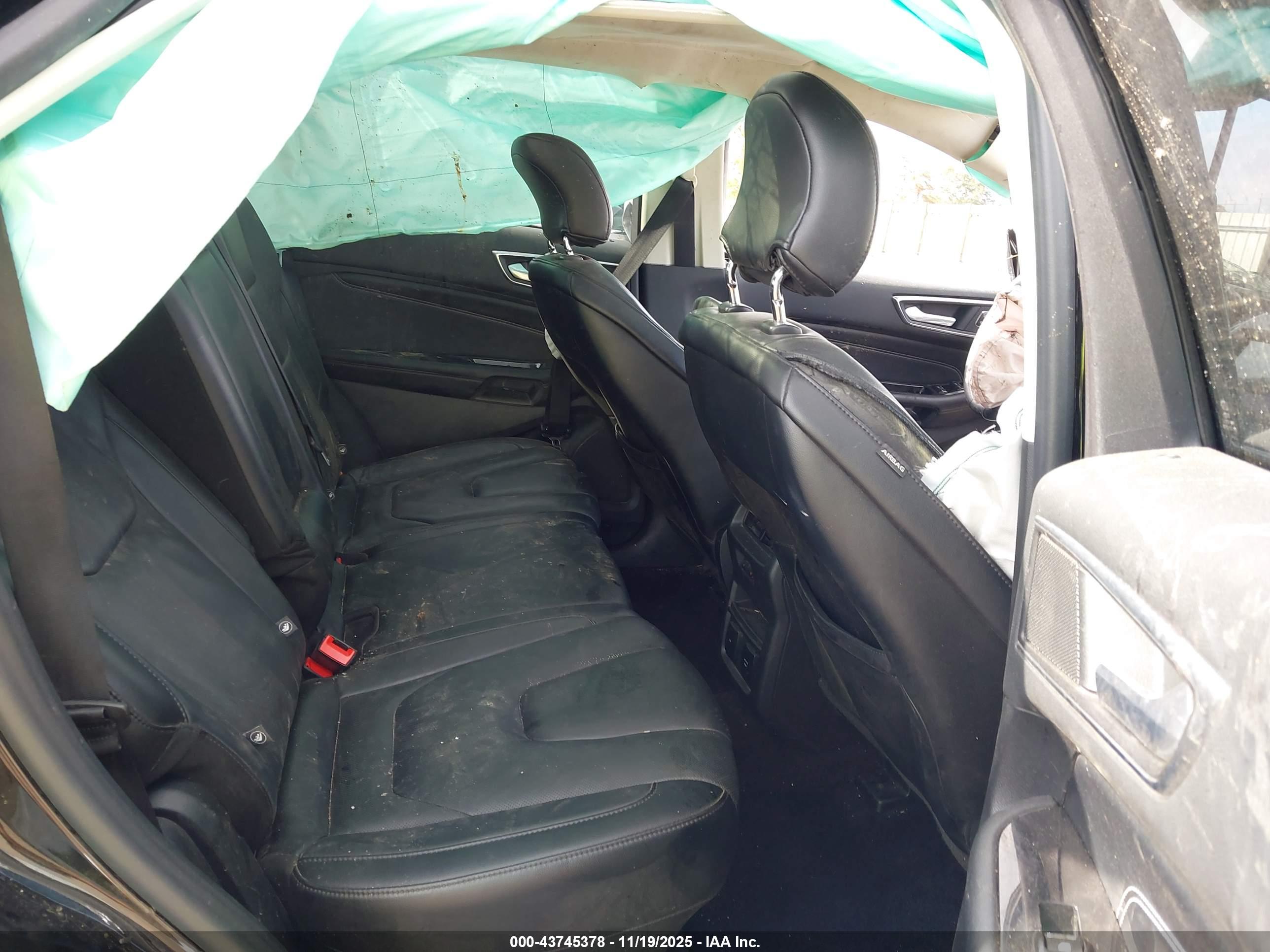 FORD EDGE image 8