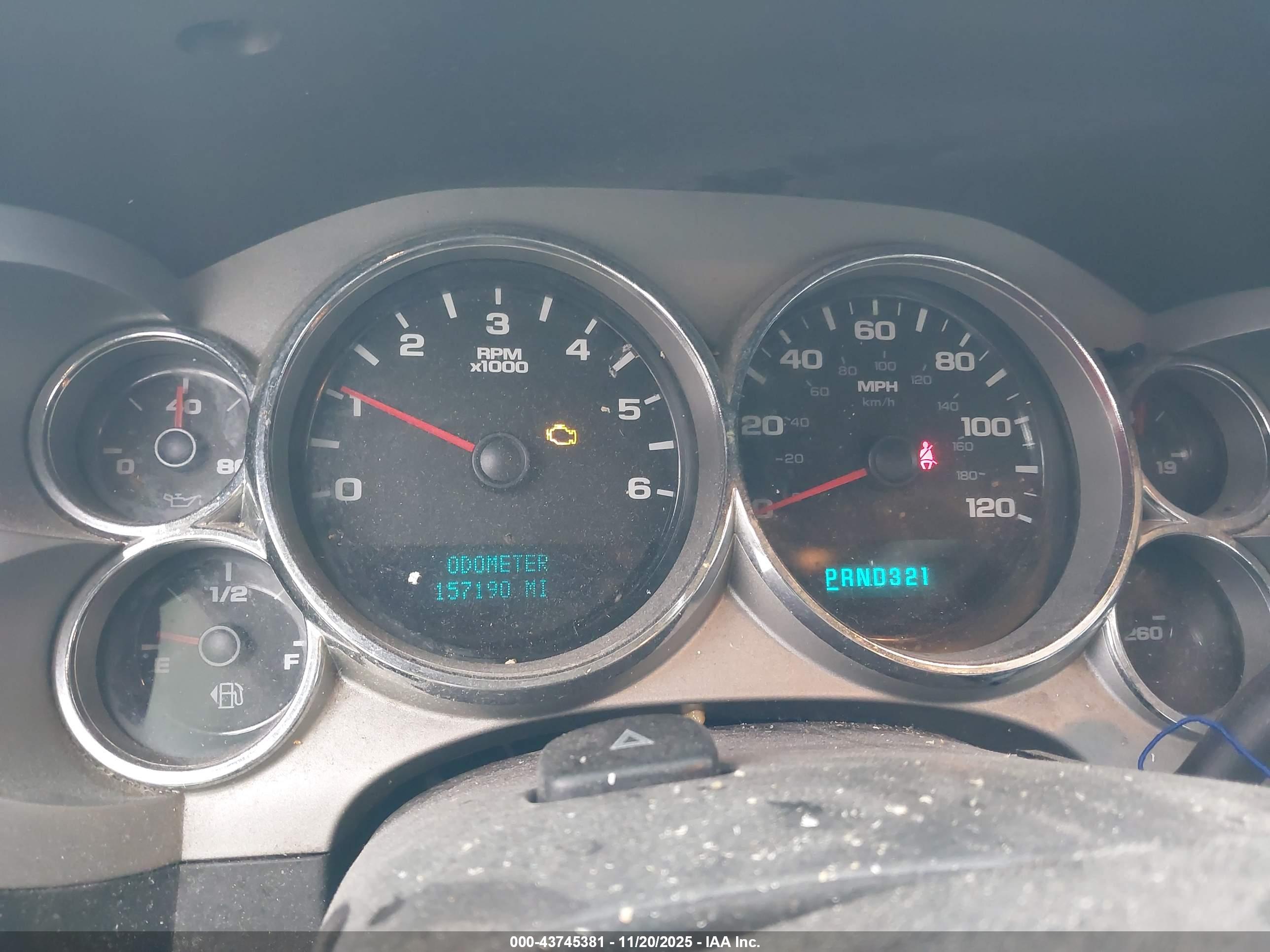 CHEVROLET SILVERADO image 7