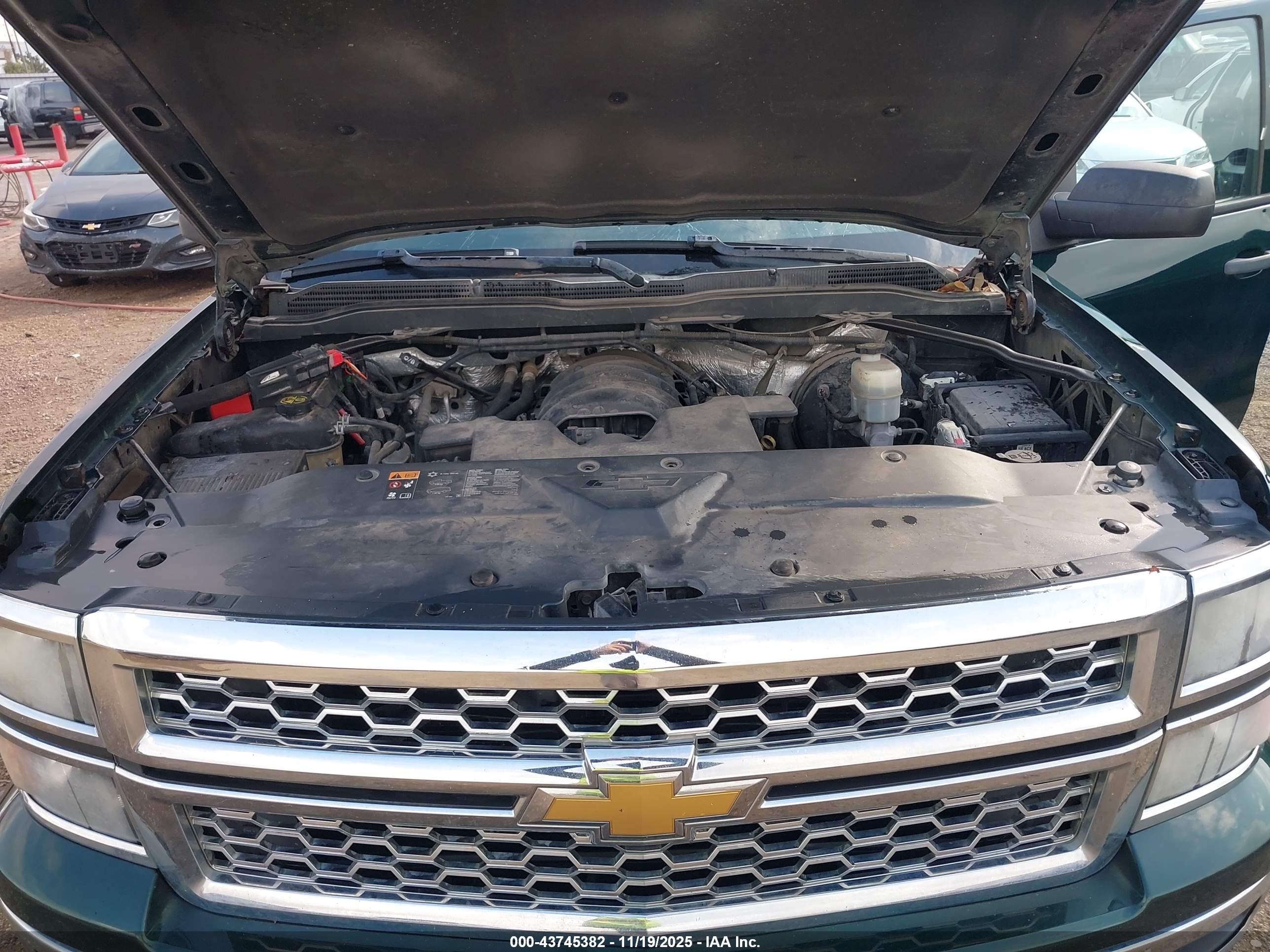 CHEVROLET SILVERADO image 10