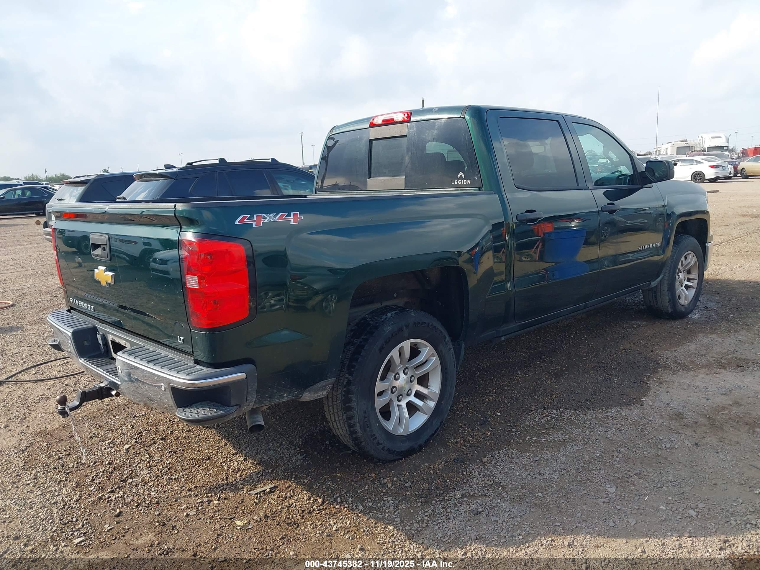 CHEVROLET SILVERADO image 4