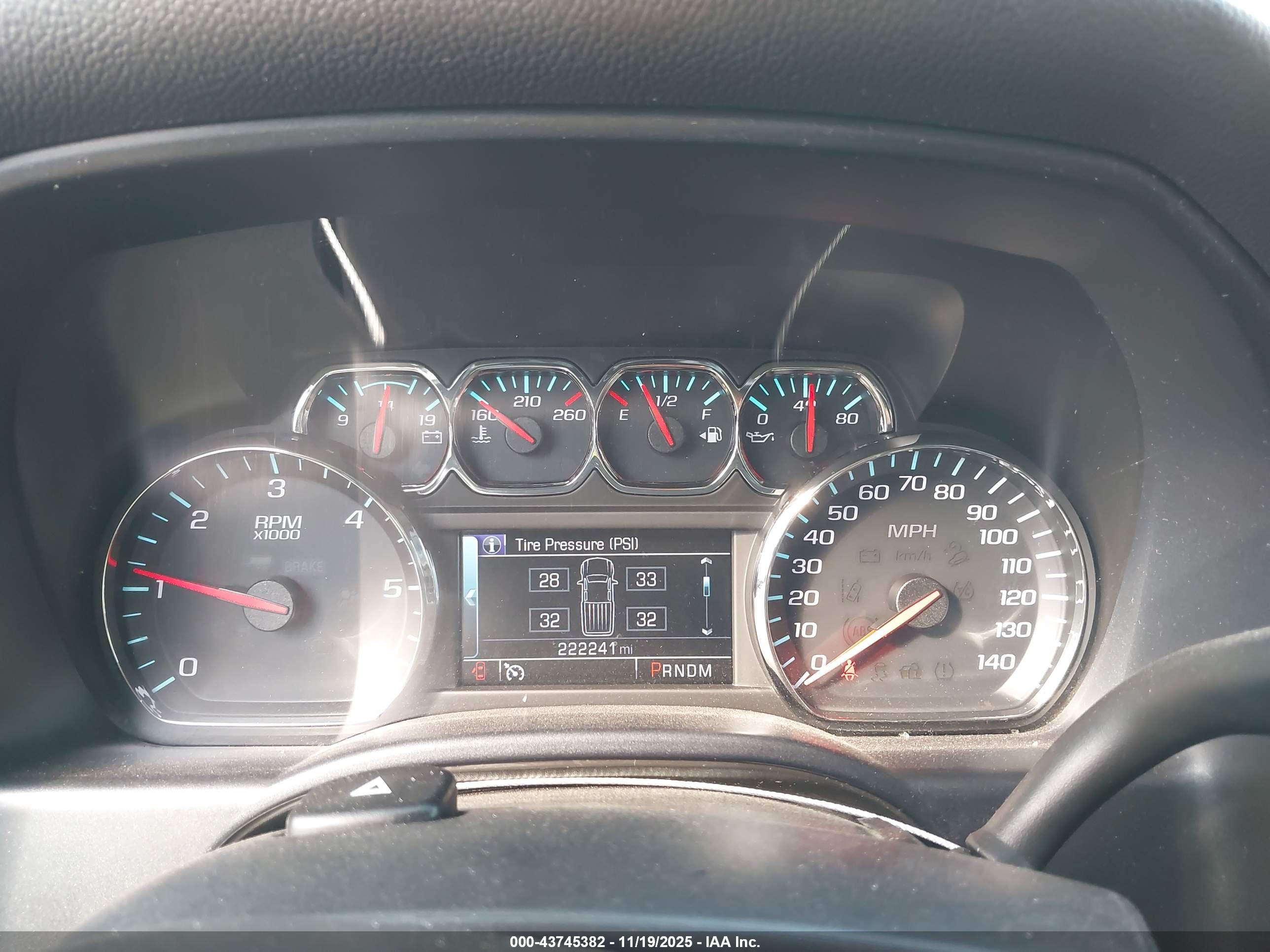CHEVROLET SILVERADO image 7