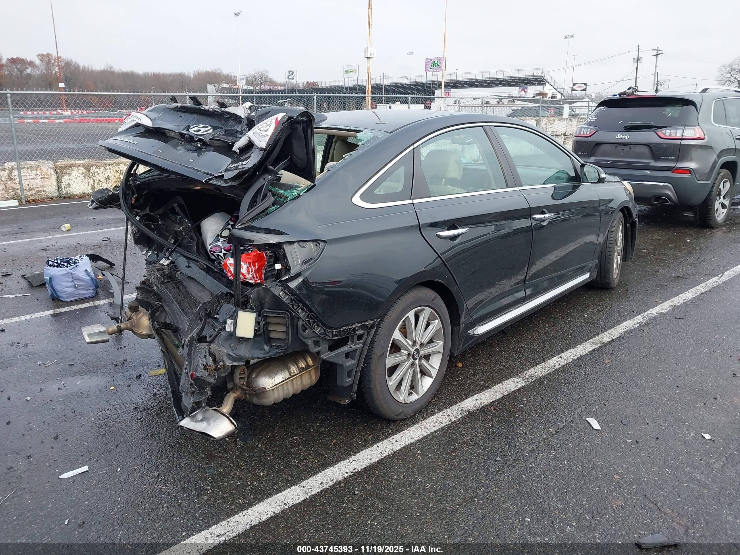 HYUNDAI SONATA image 4