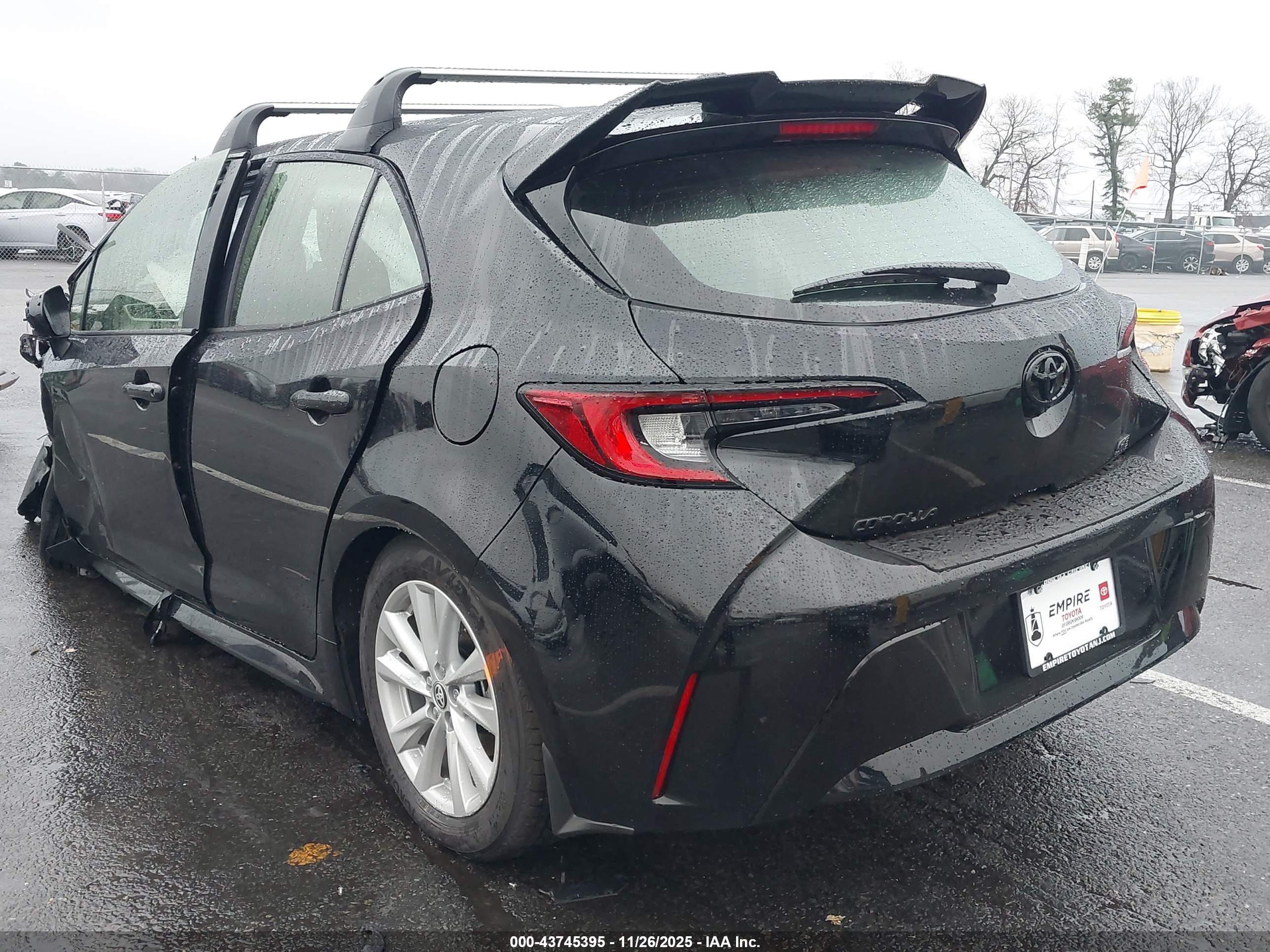 TOYOTA COROLLA image 3