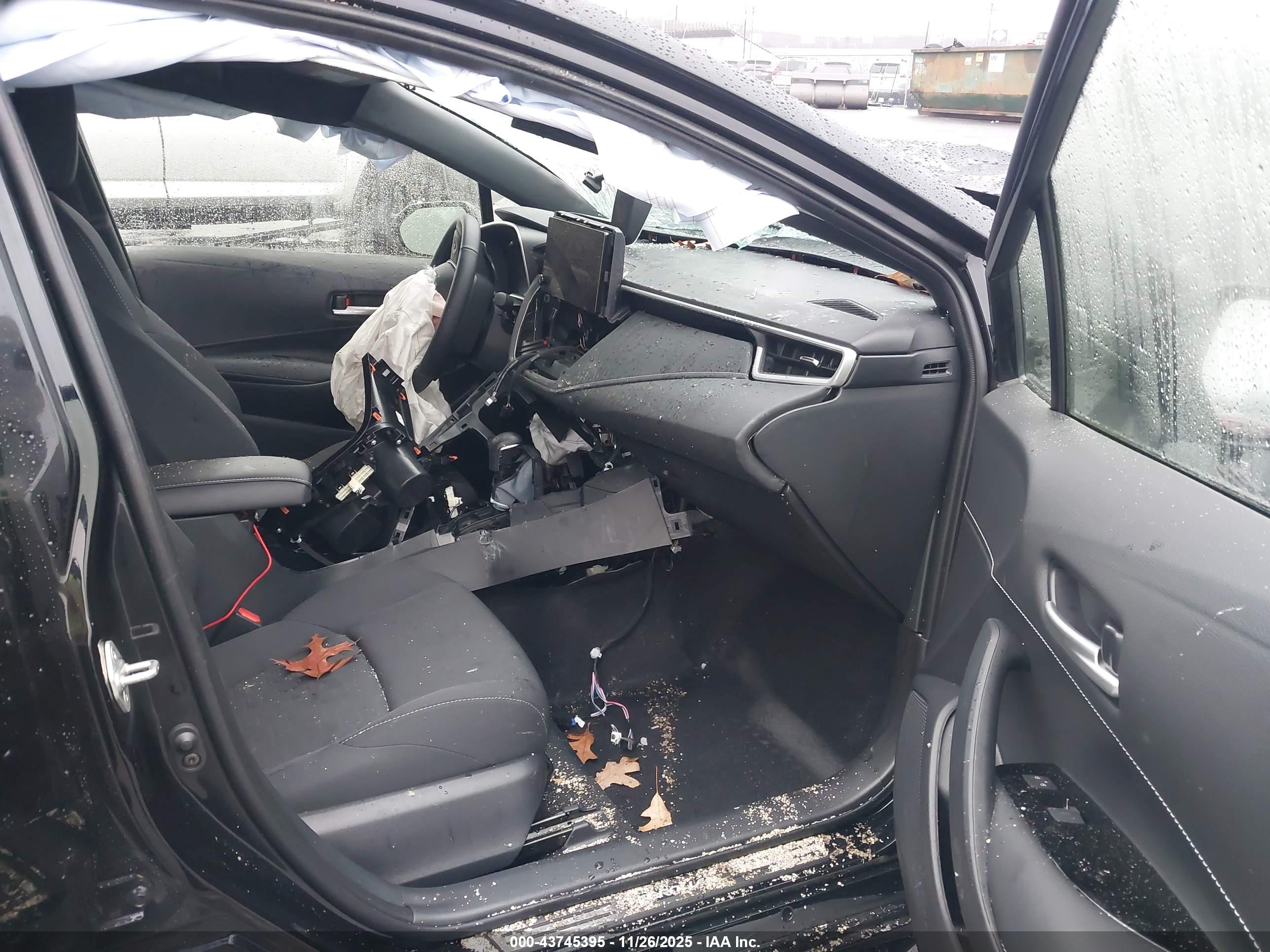 TOYOTA COROLLA image 5
