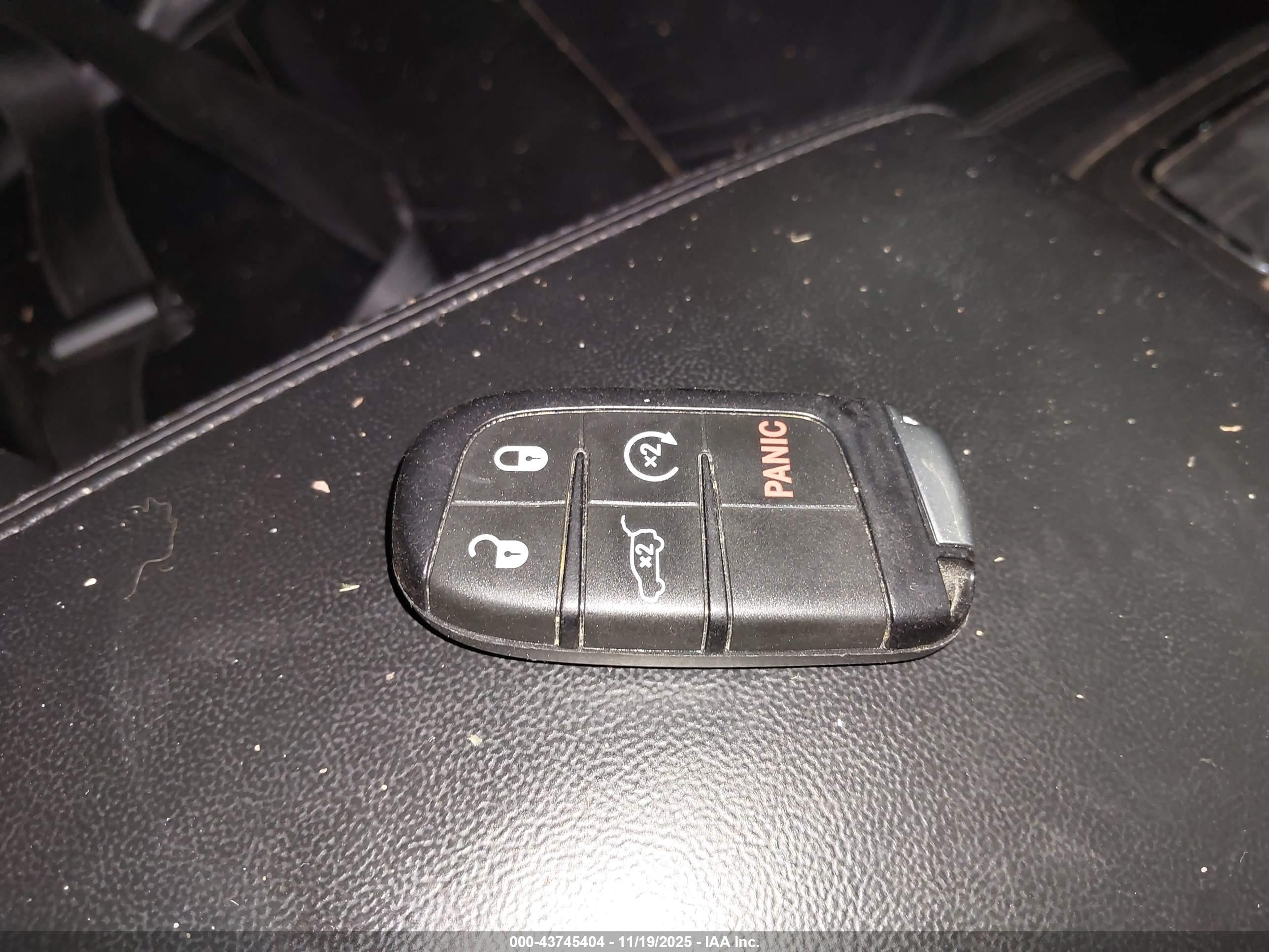 JEEP GRAND image 11