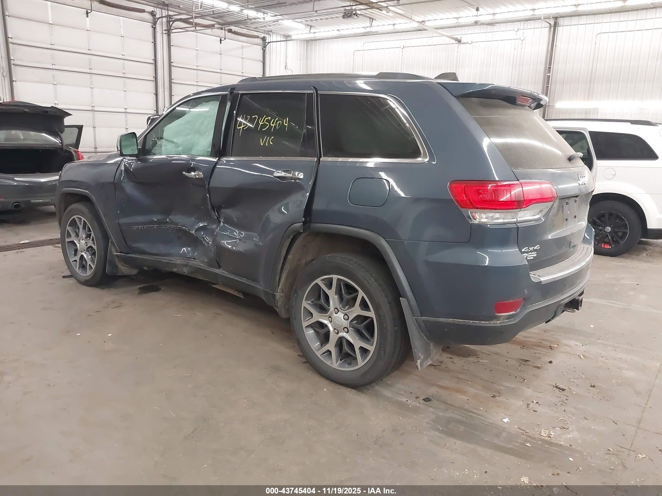 JEEP GRAND image 3