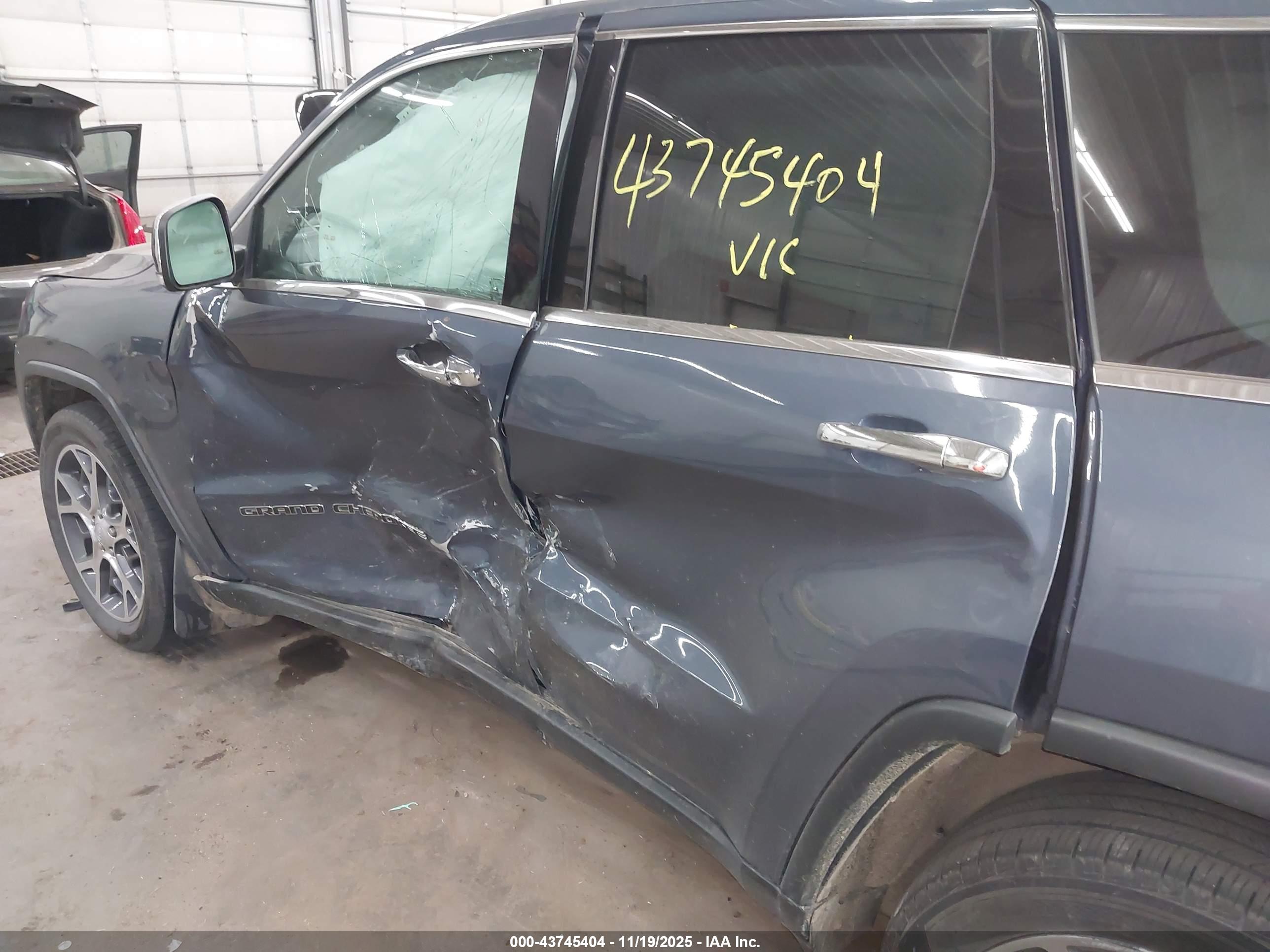 JEEP GRAND image 6