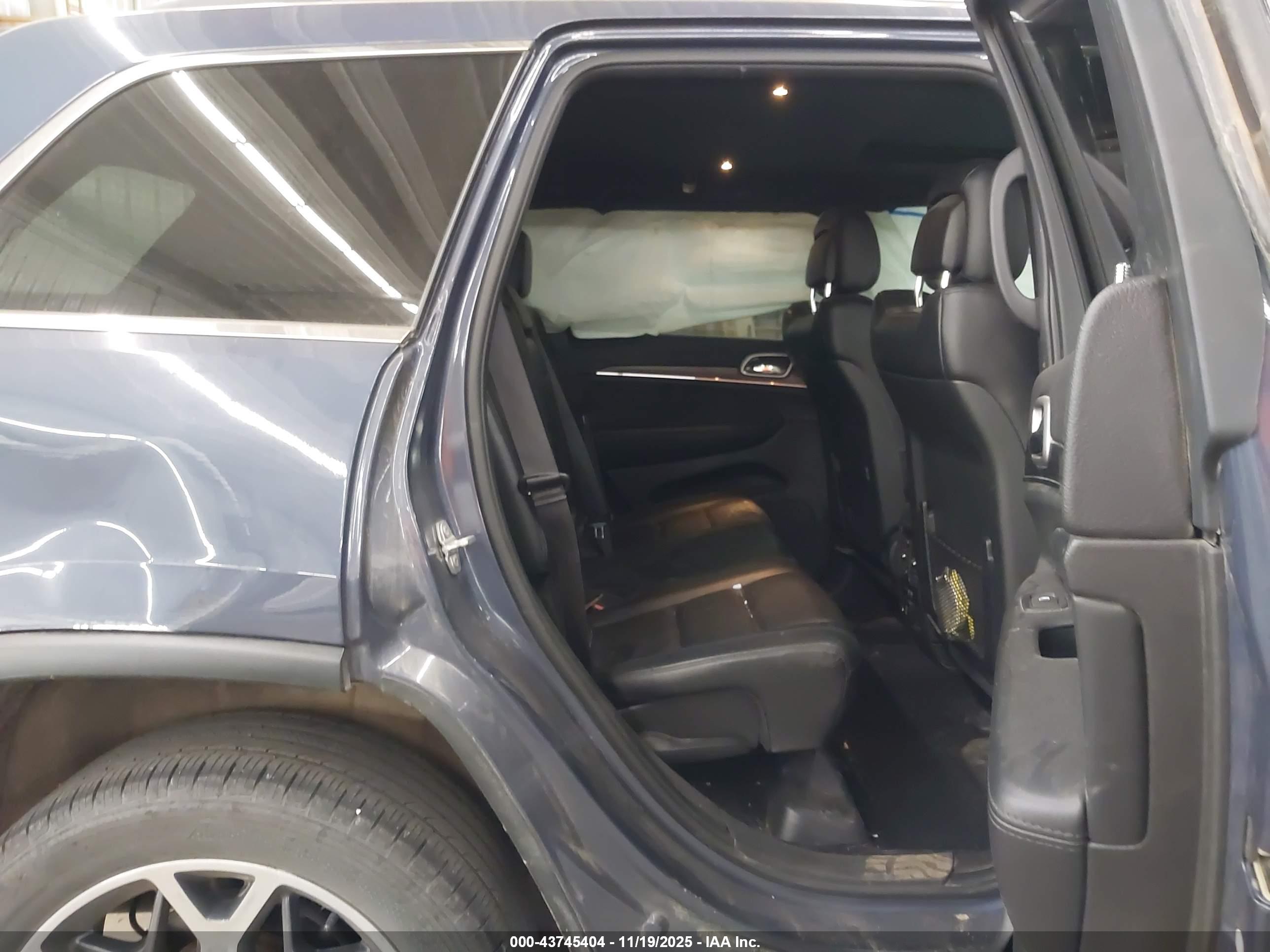 JEEP GRAND image 8