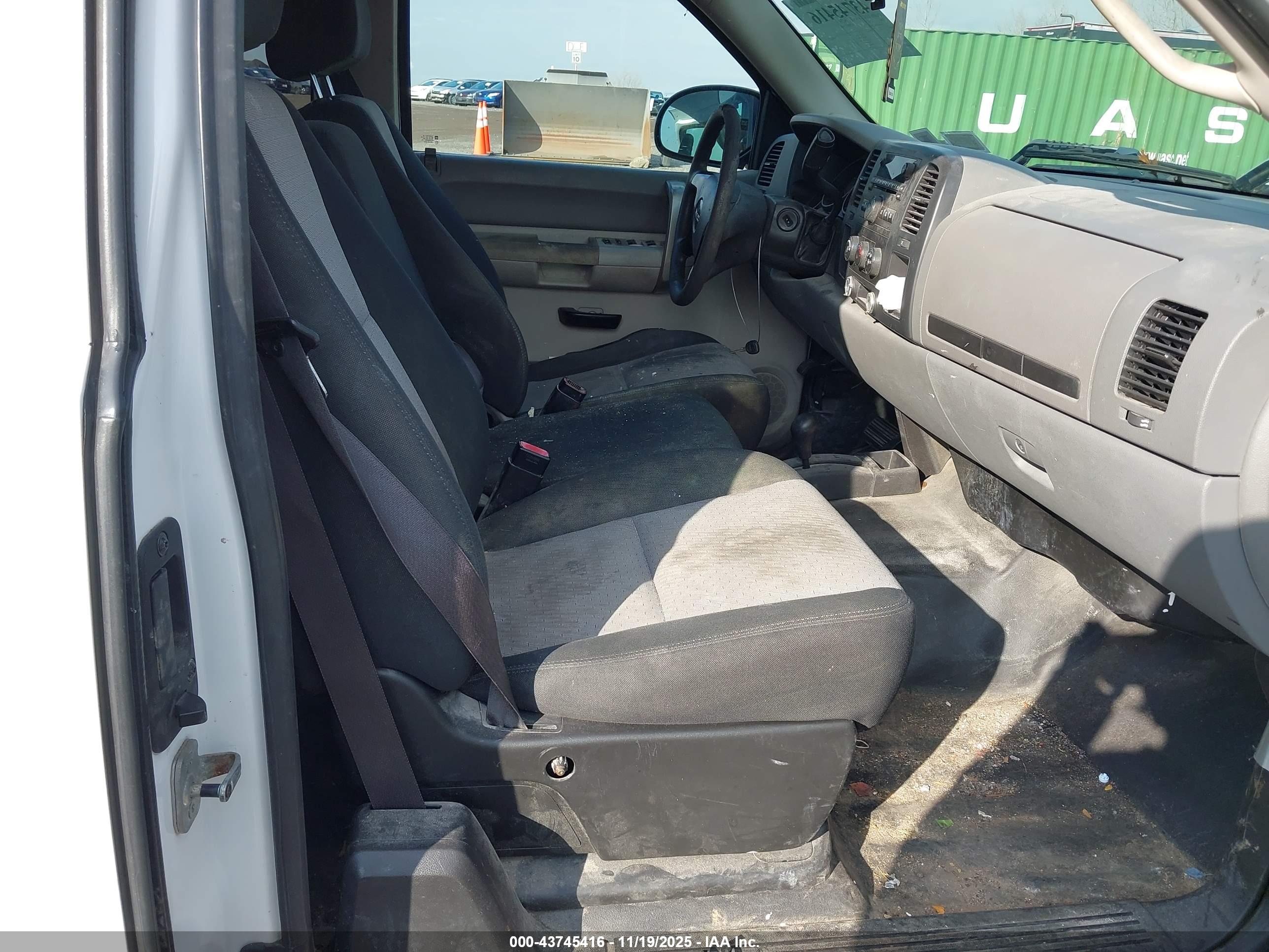 GMC SIERRA image 5