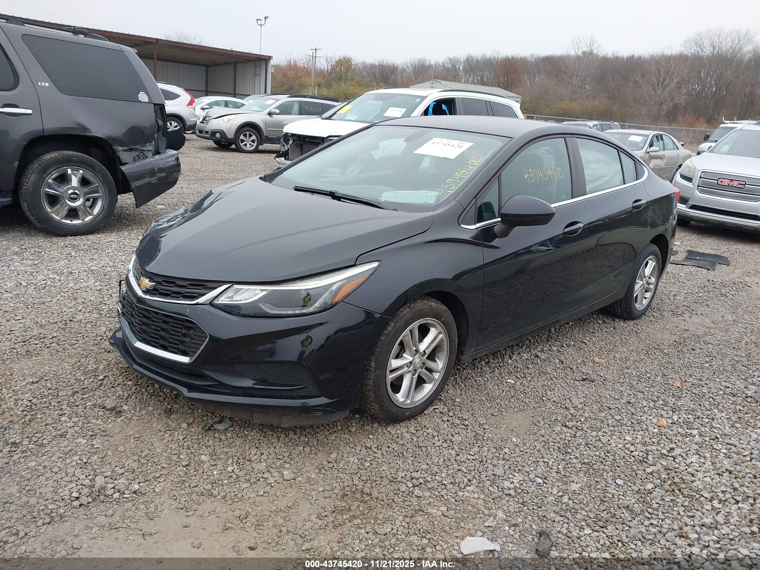 CHEVROLET CRUZE image 2
