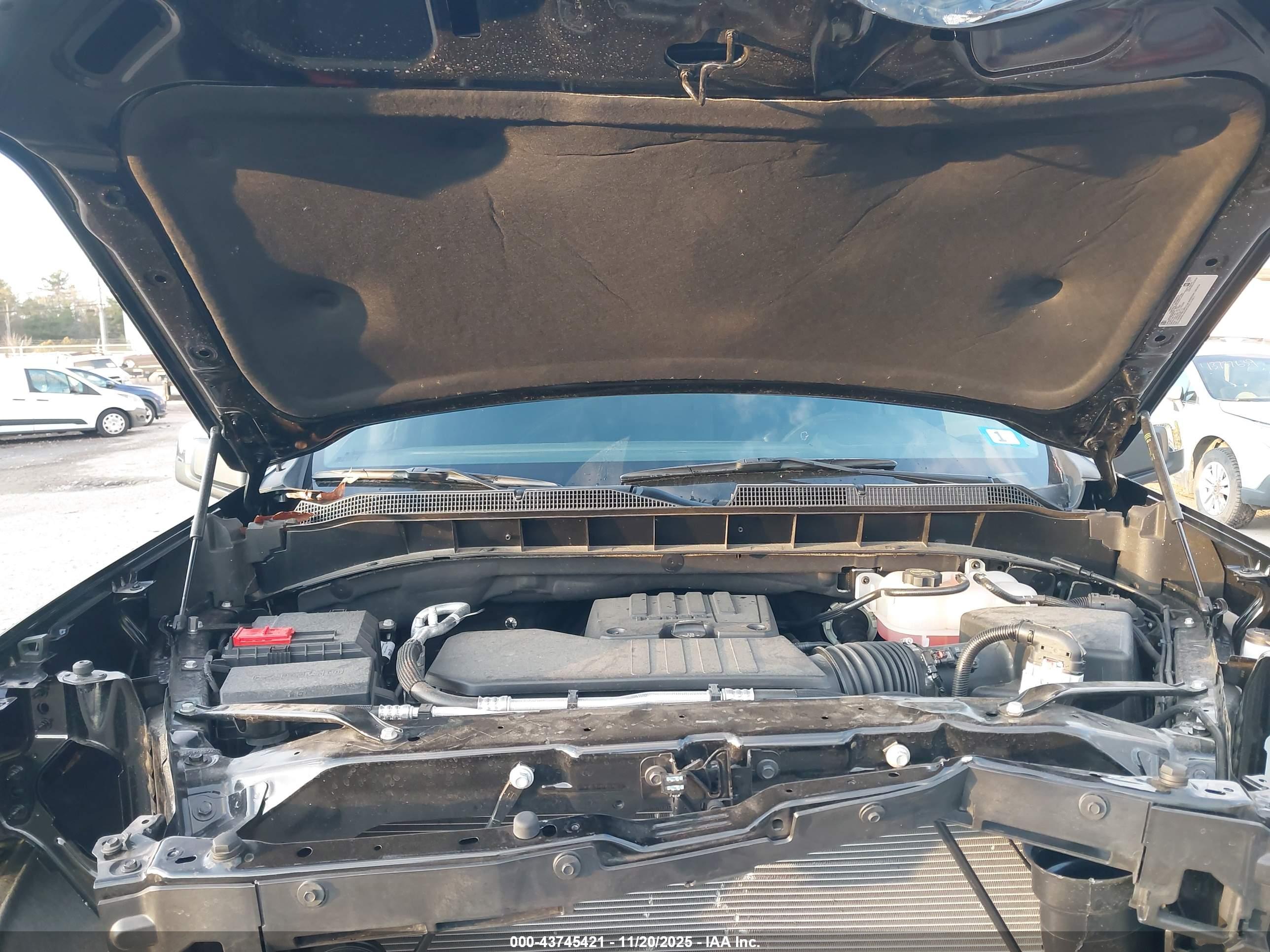 CHEVROLET SILVERADO image 10