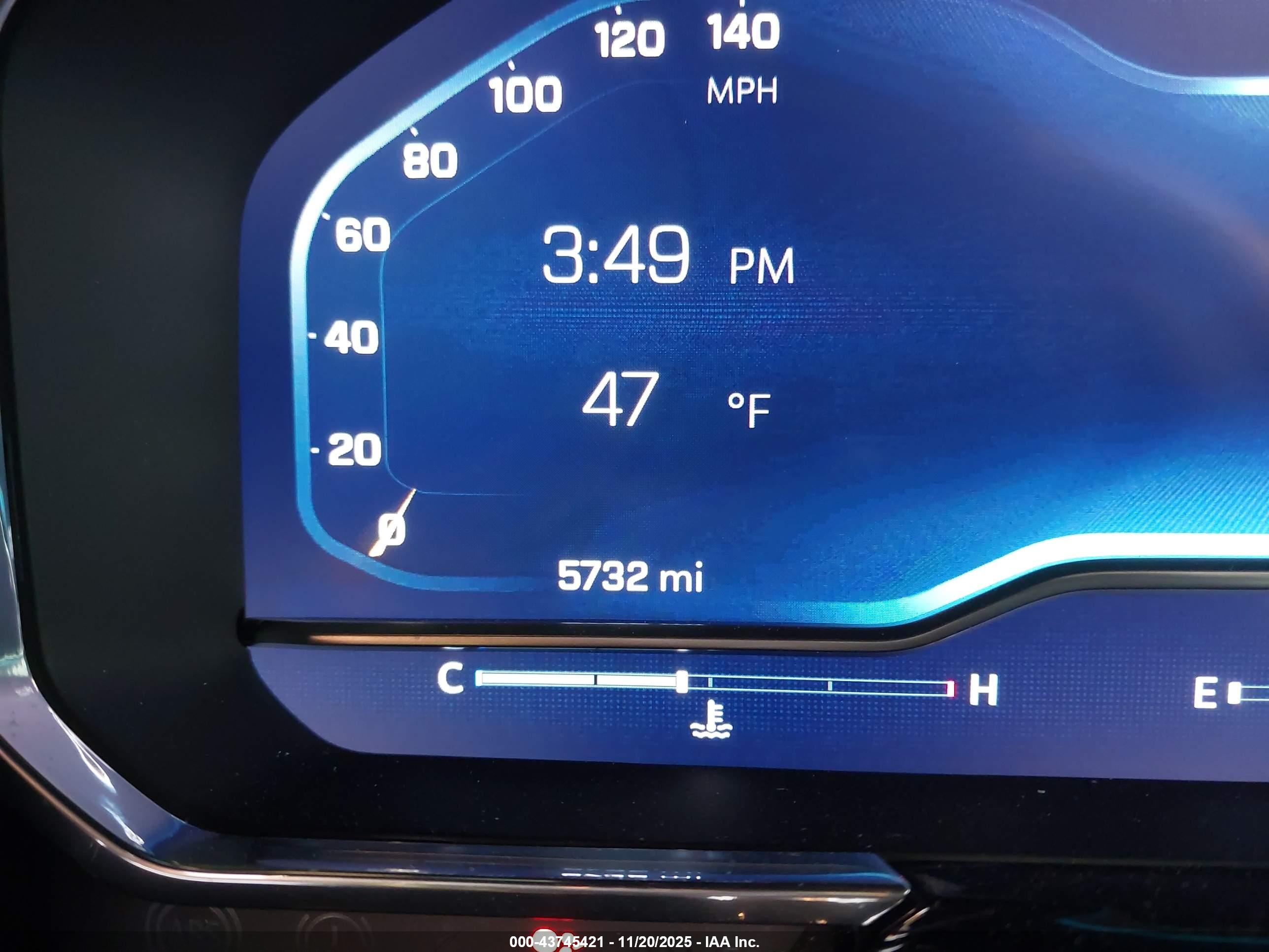CHEVROLET SILVERADO image 7