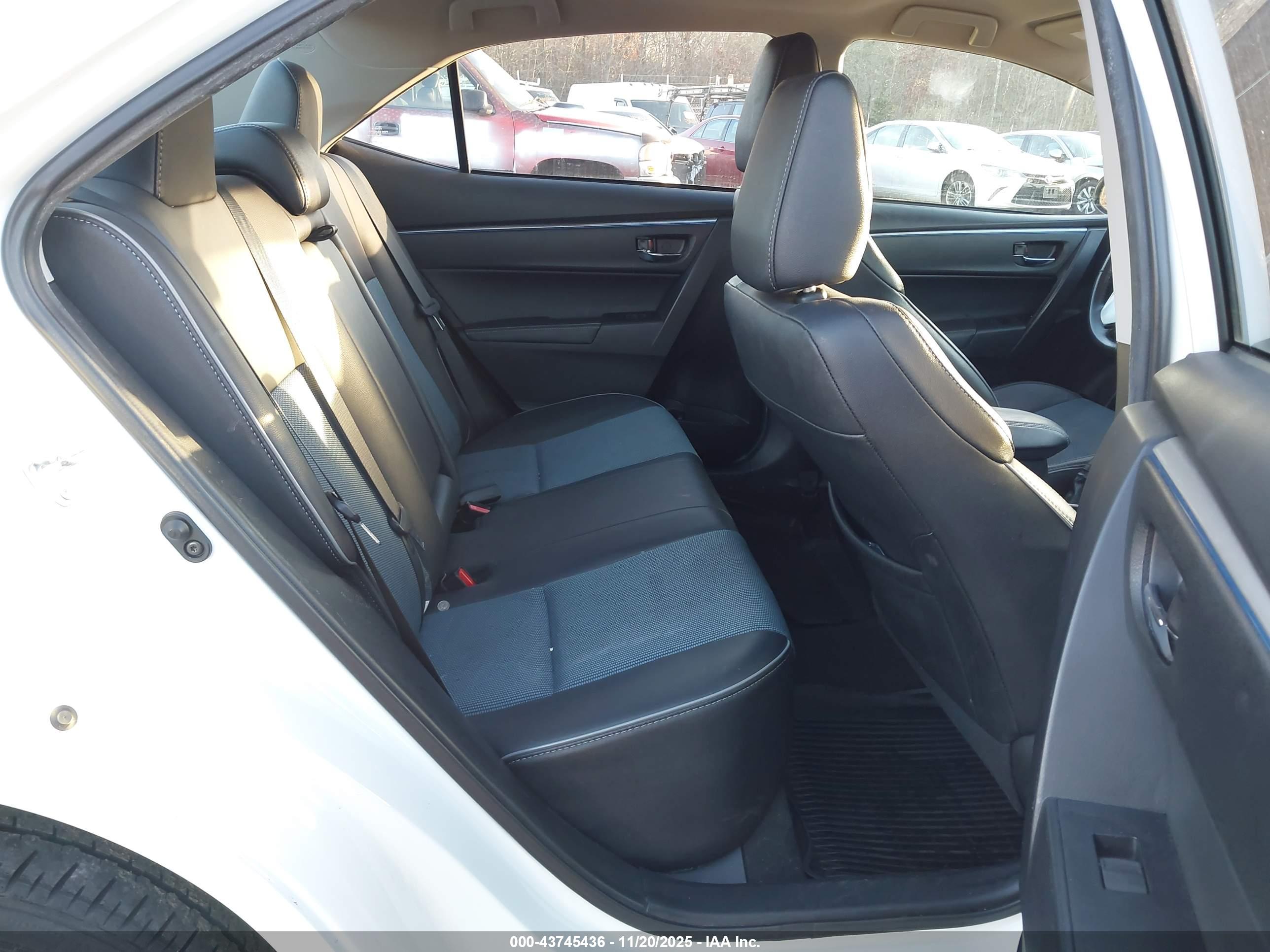 TOYOTA COROLLA image 8