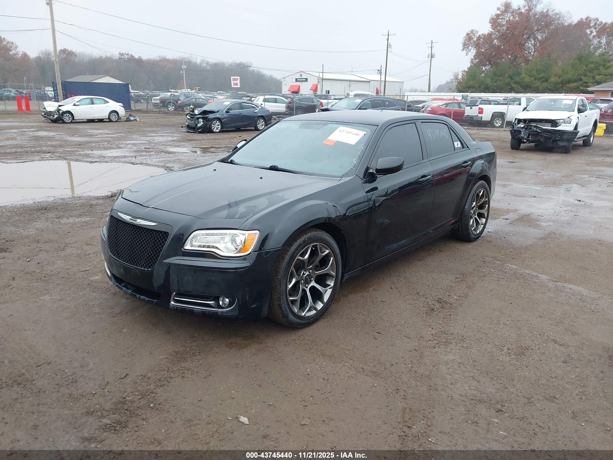 CHRYSLER 300 image 2