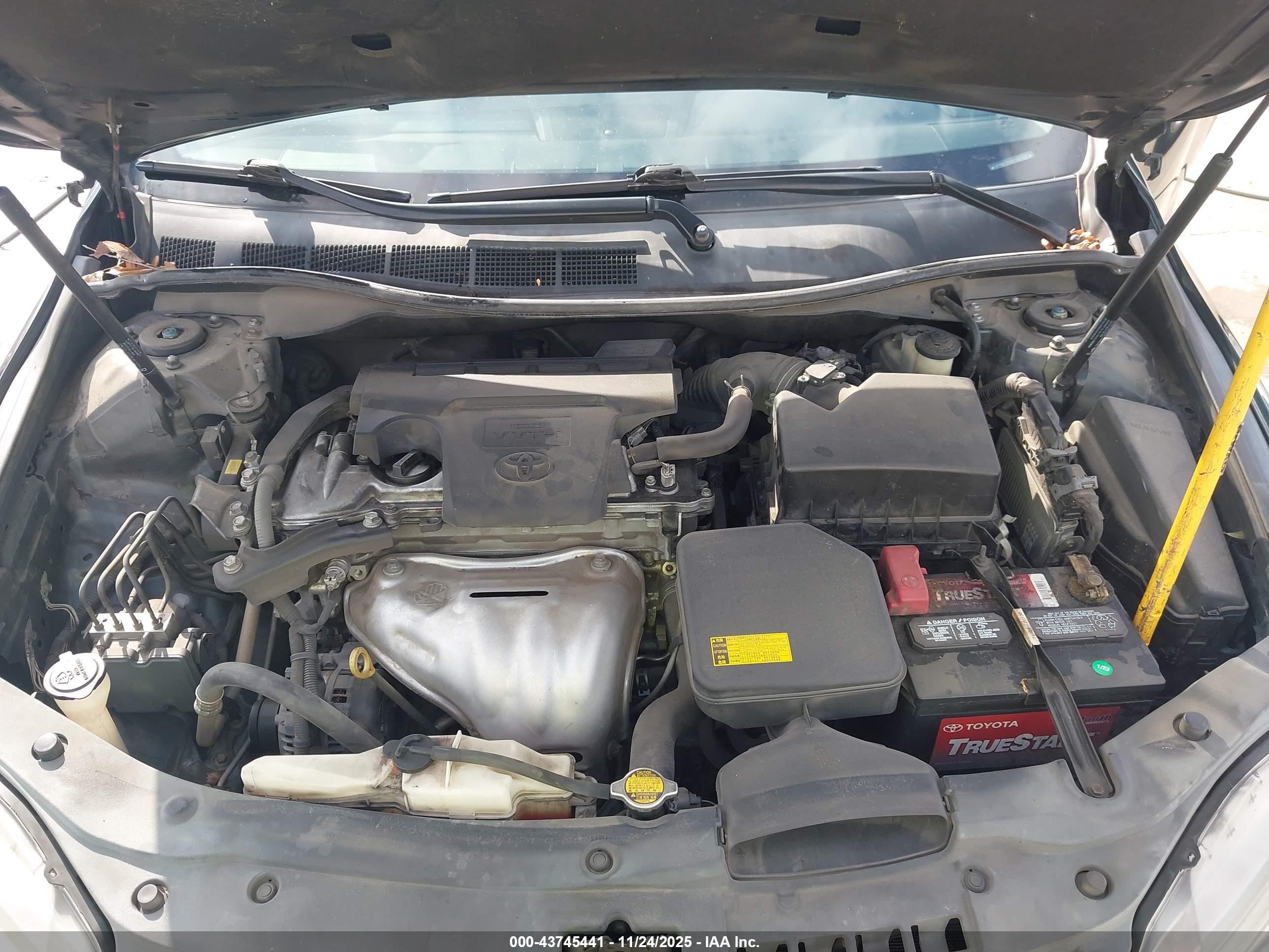 TOYOTA CAMRY image 10