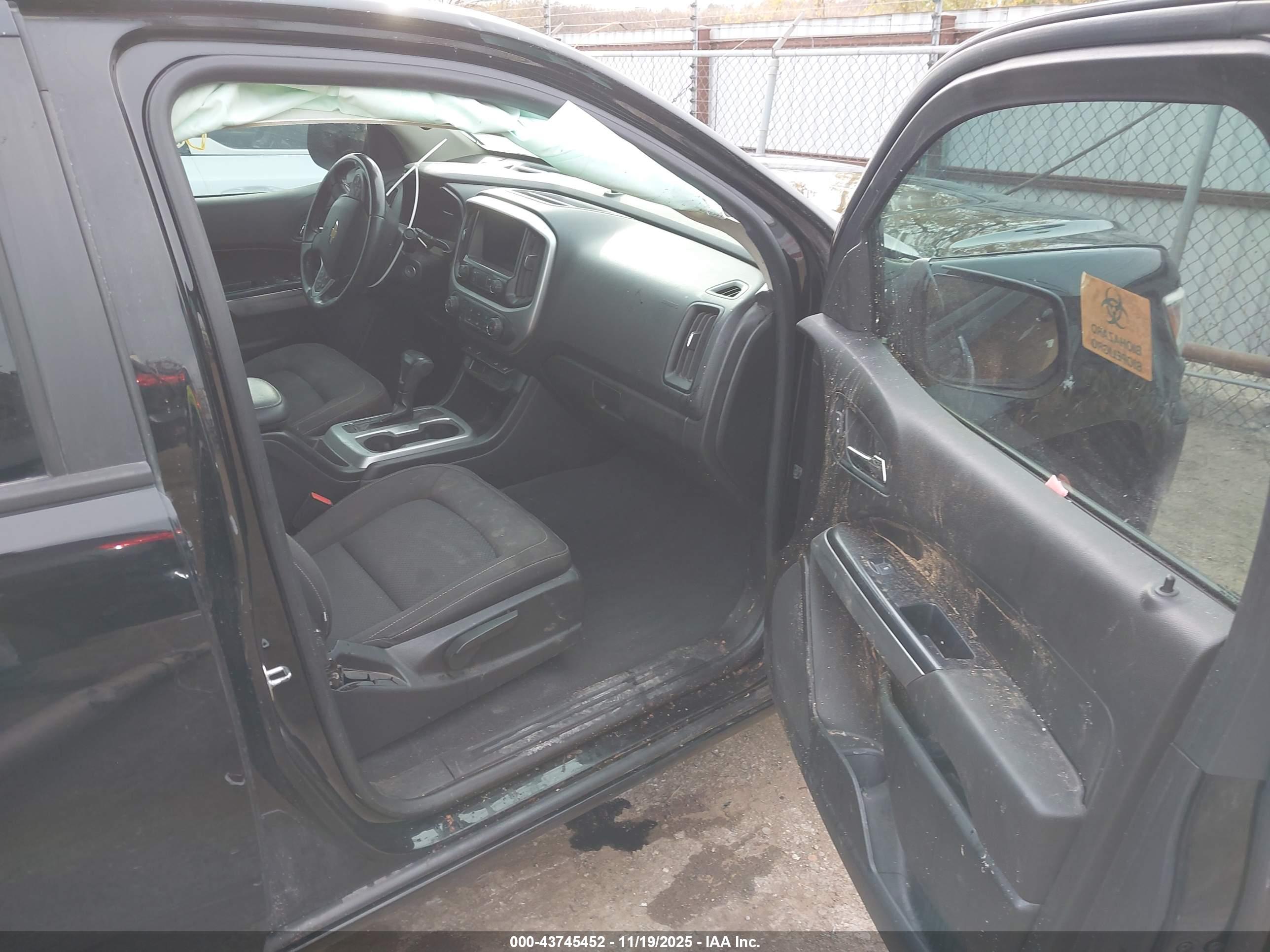 CHEVROLET COLORADO image 5