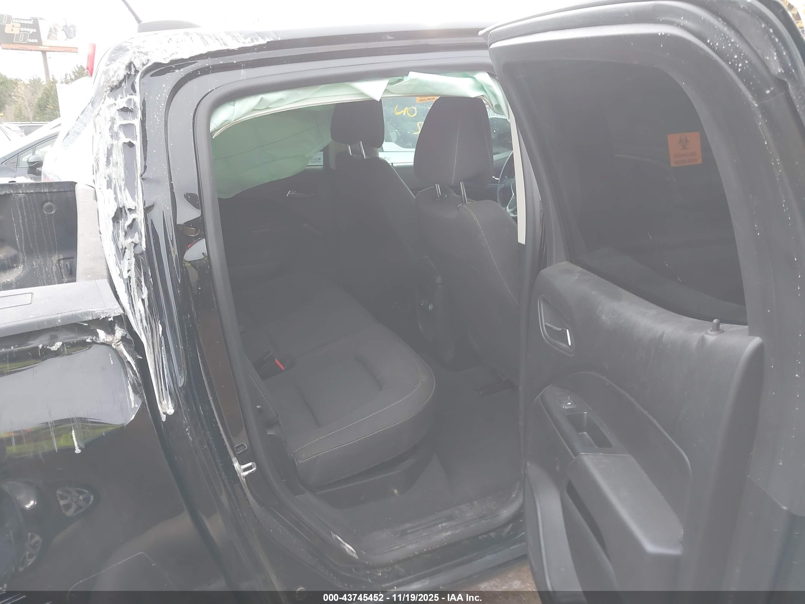 CHEVROLET COLORADO image 8
