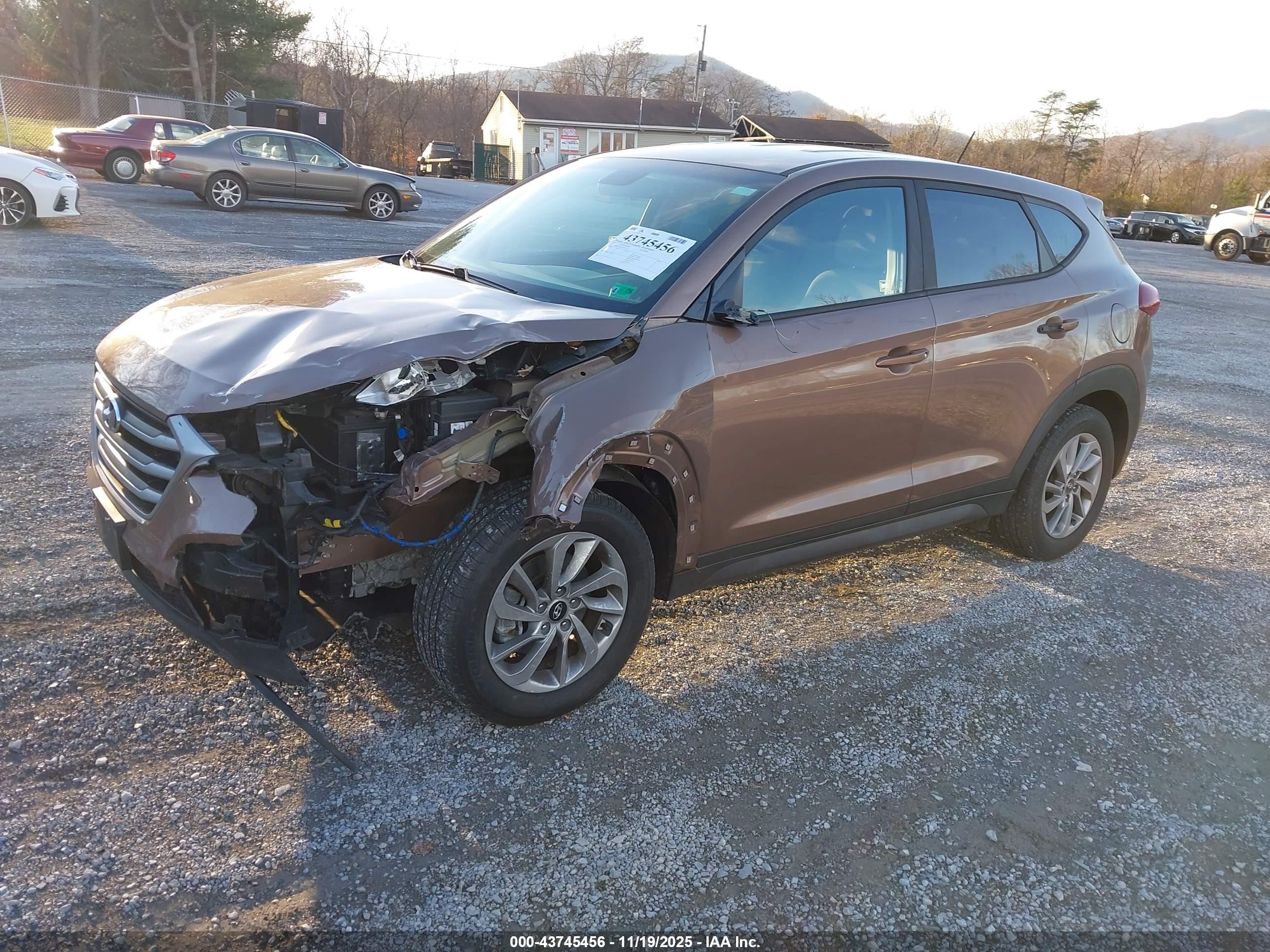HYUNDAI TUCSON image 2
