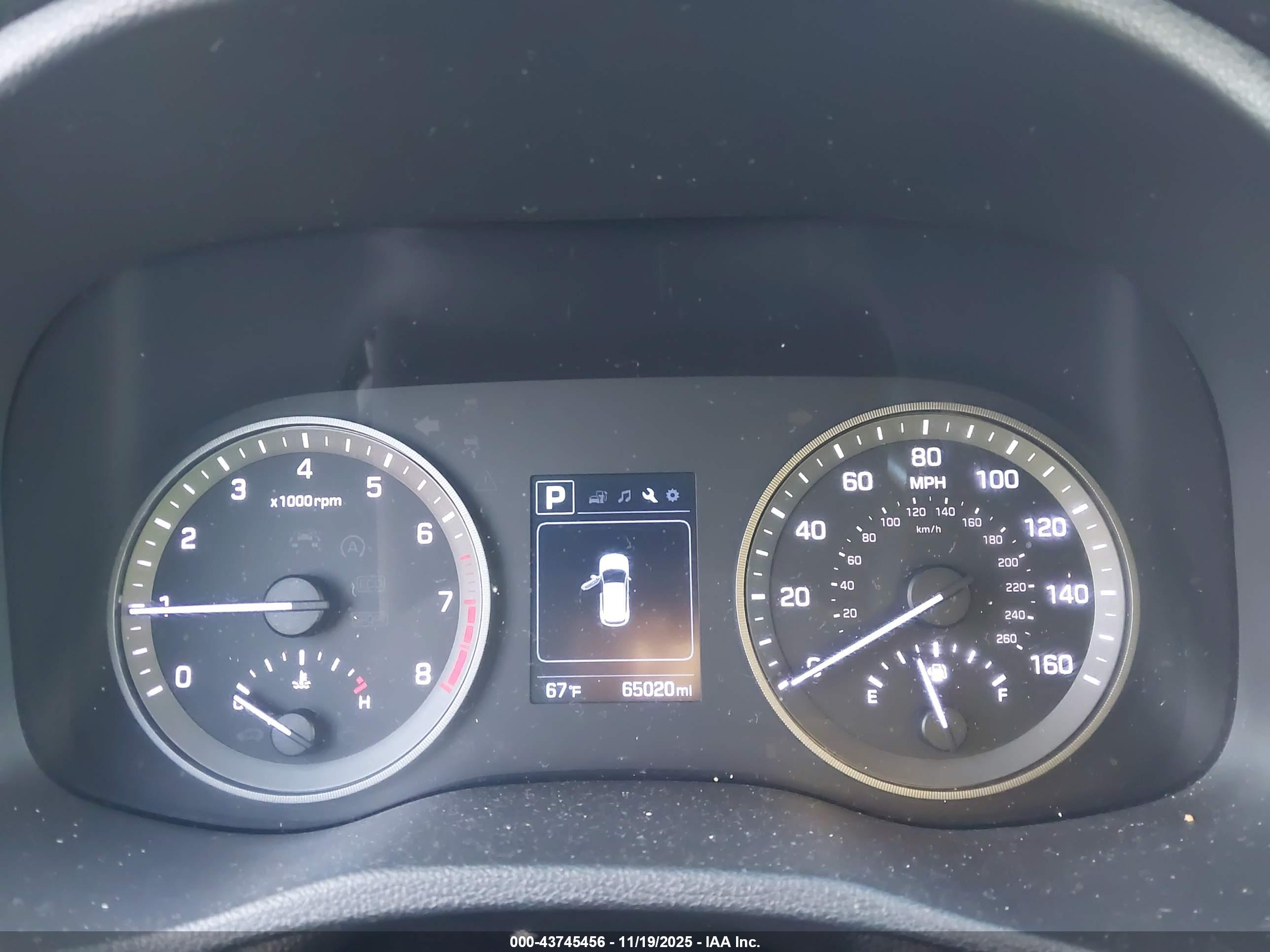 HYUNDAI TUCSON image 7