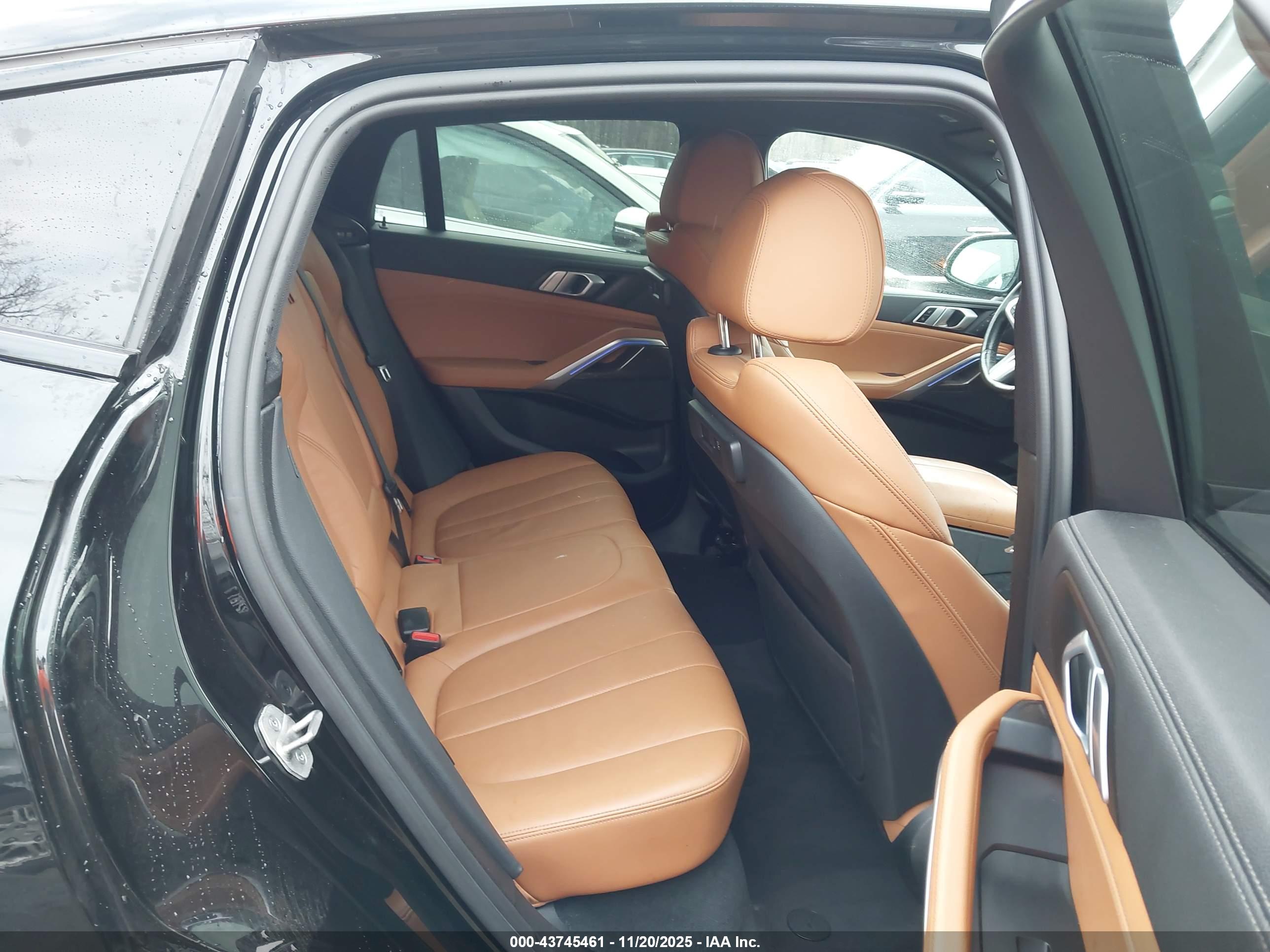 BMW X6 image 8