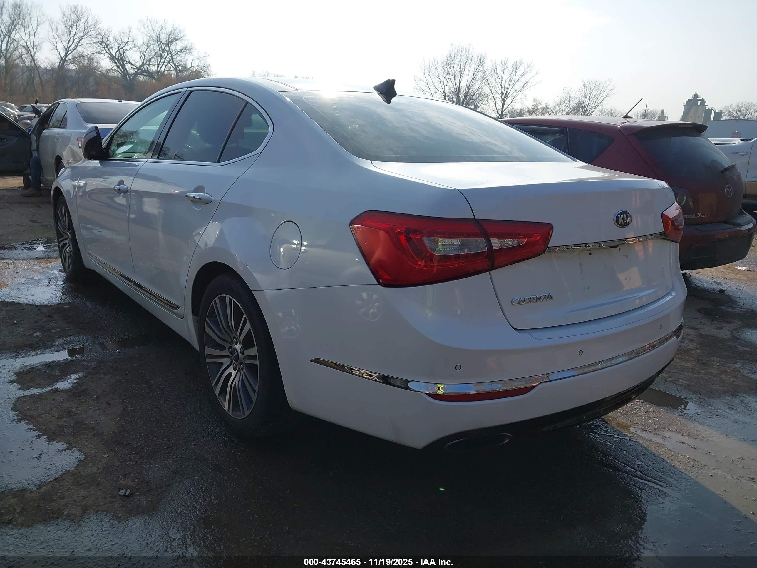 KIA CADENZA image 3
