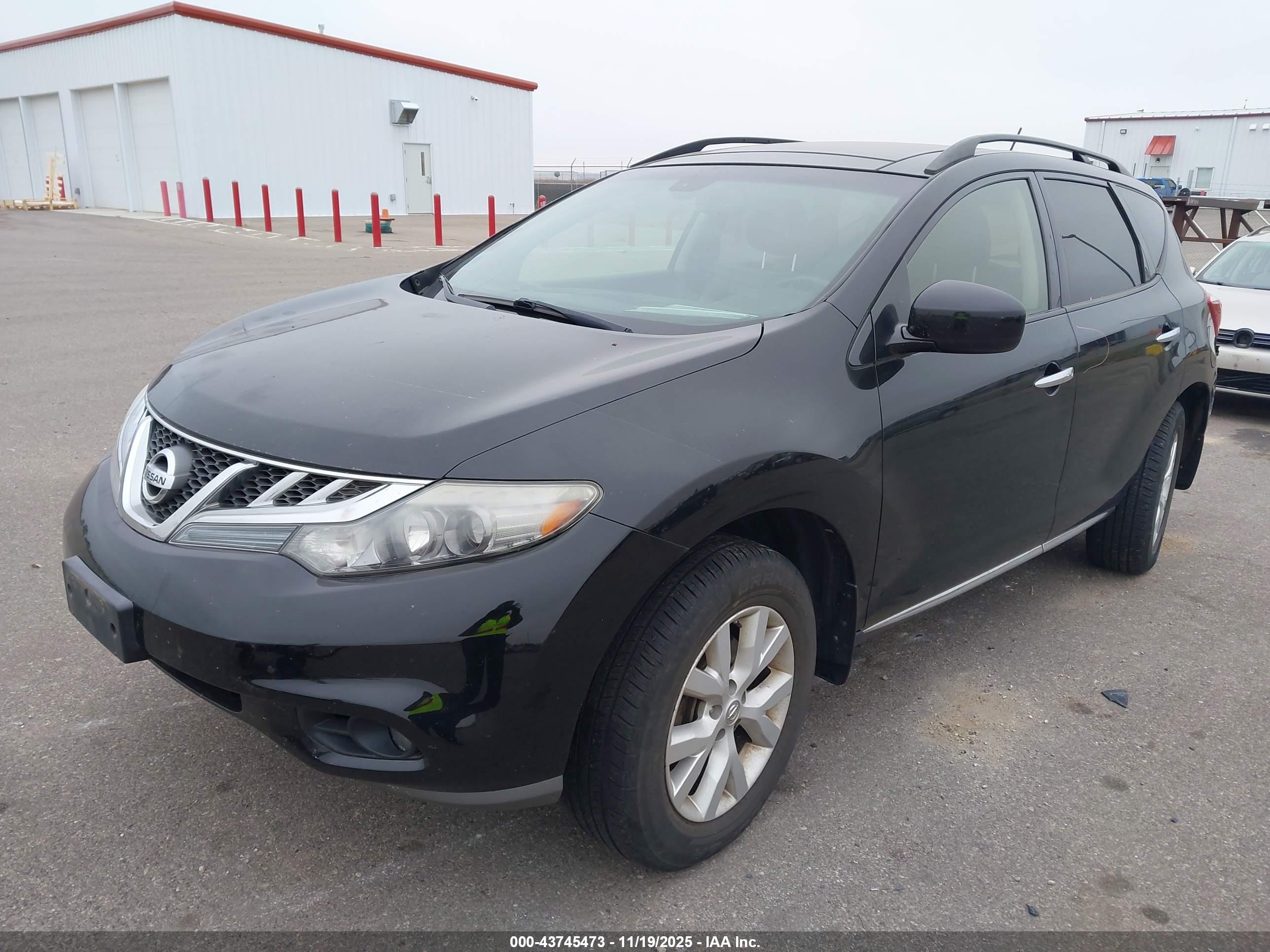 NISSAN MURANO image 2
